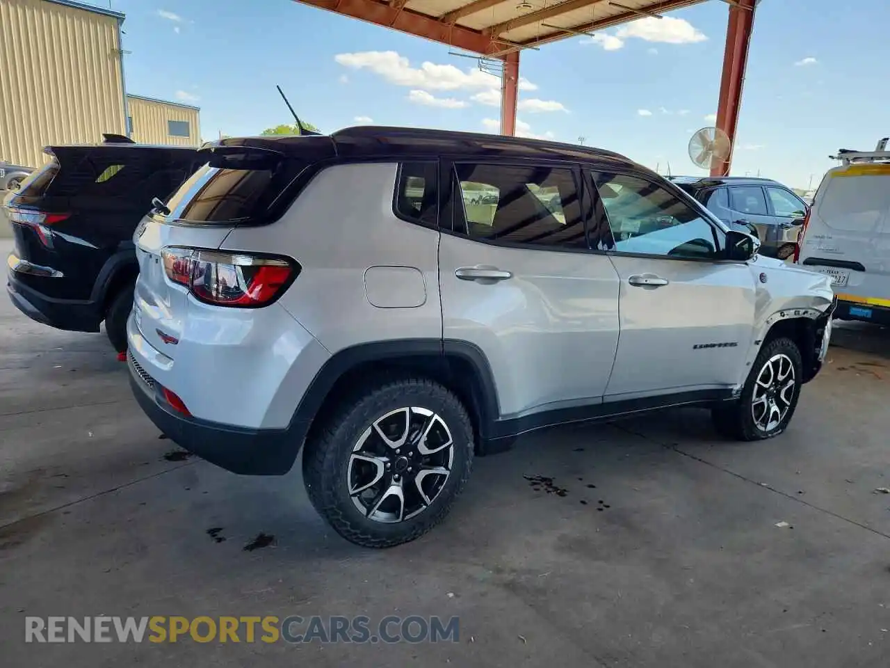 3 Photograph of a damaged car 3C4NJDDN0ST551129 JEEP COMPASS 2025