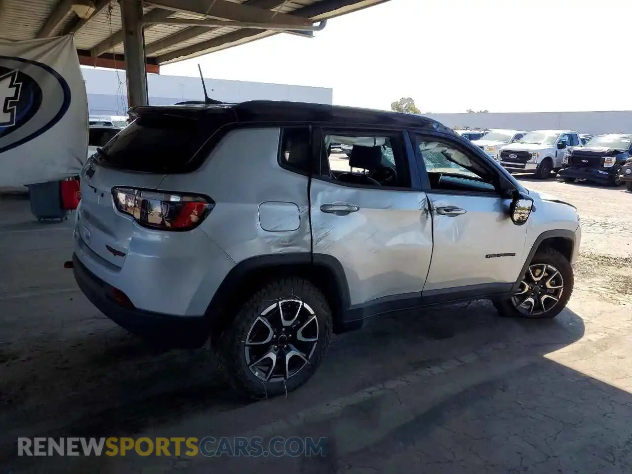 3 Фотография поврежденного автомобиля 3C4NJDDN0ST570148 JEEP COMPASS 2025
