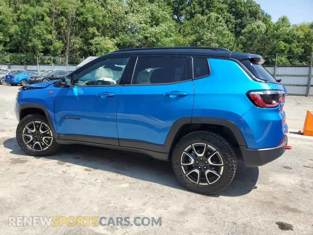 2 Photograph of a damaged car 3C4NJDDN1ST557375 JEEP COMPASS 2025