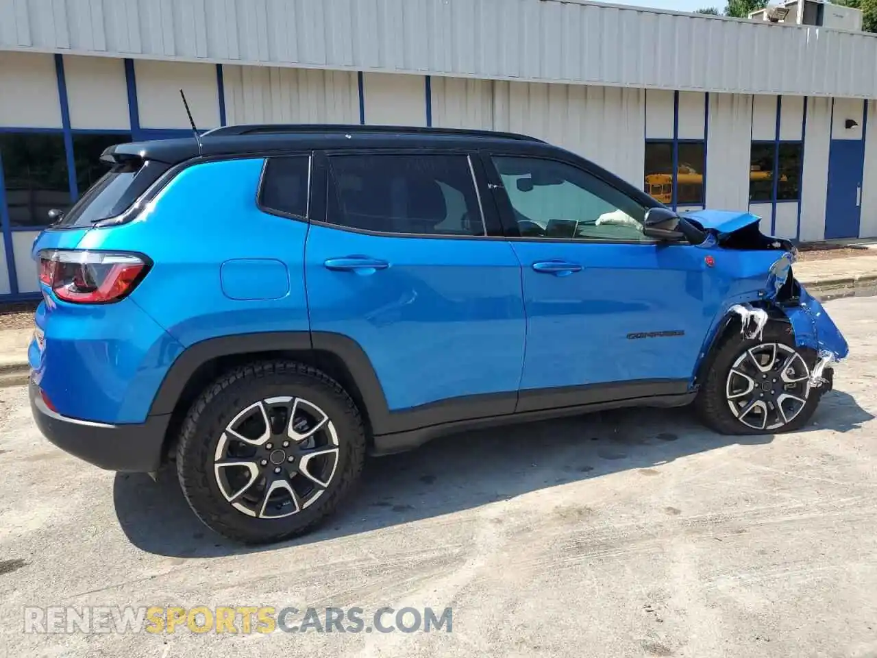 3 Photograph of a damaged car 3C4NJDDN1ST557375 JEEP COMPASS 2025
