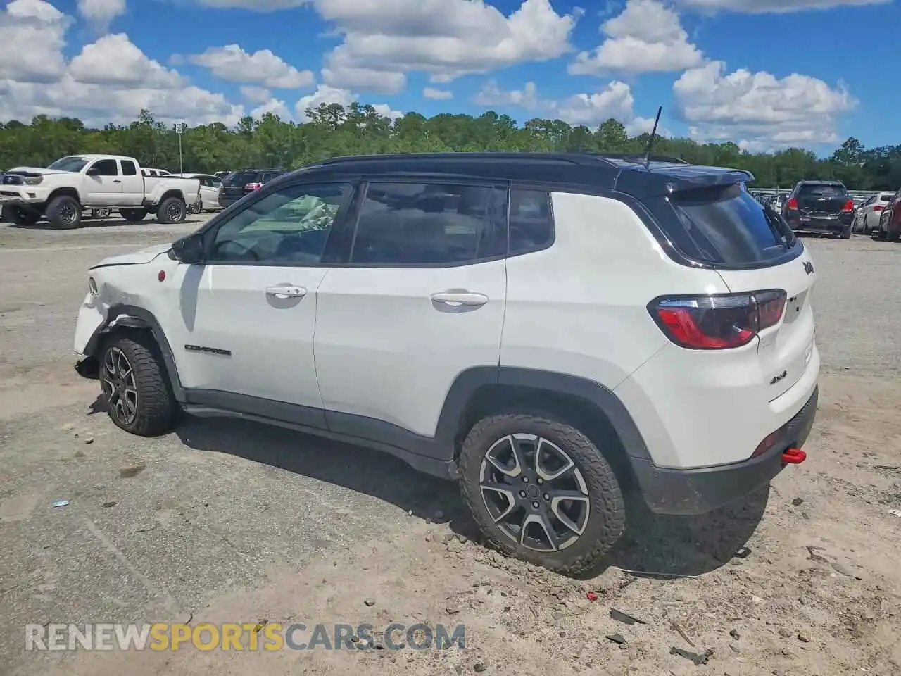 2 Photograph of a damaged car 3C4NJDDN2ST532467 JEEP COMPASS 2025