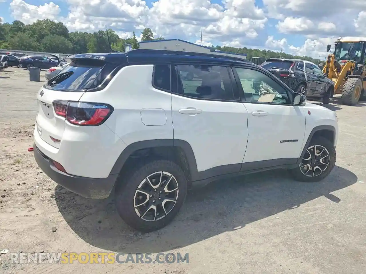 3 Photograph of a damaged car 3C4NJDDN2ST532467 JEEP COMPASS 2025