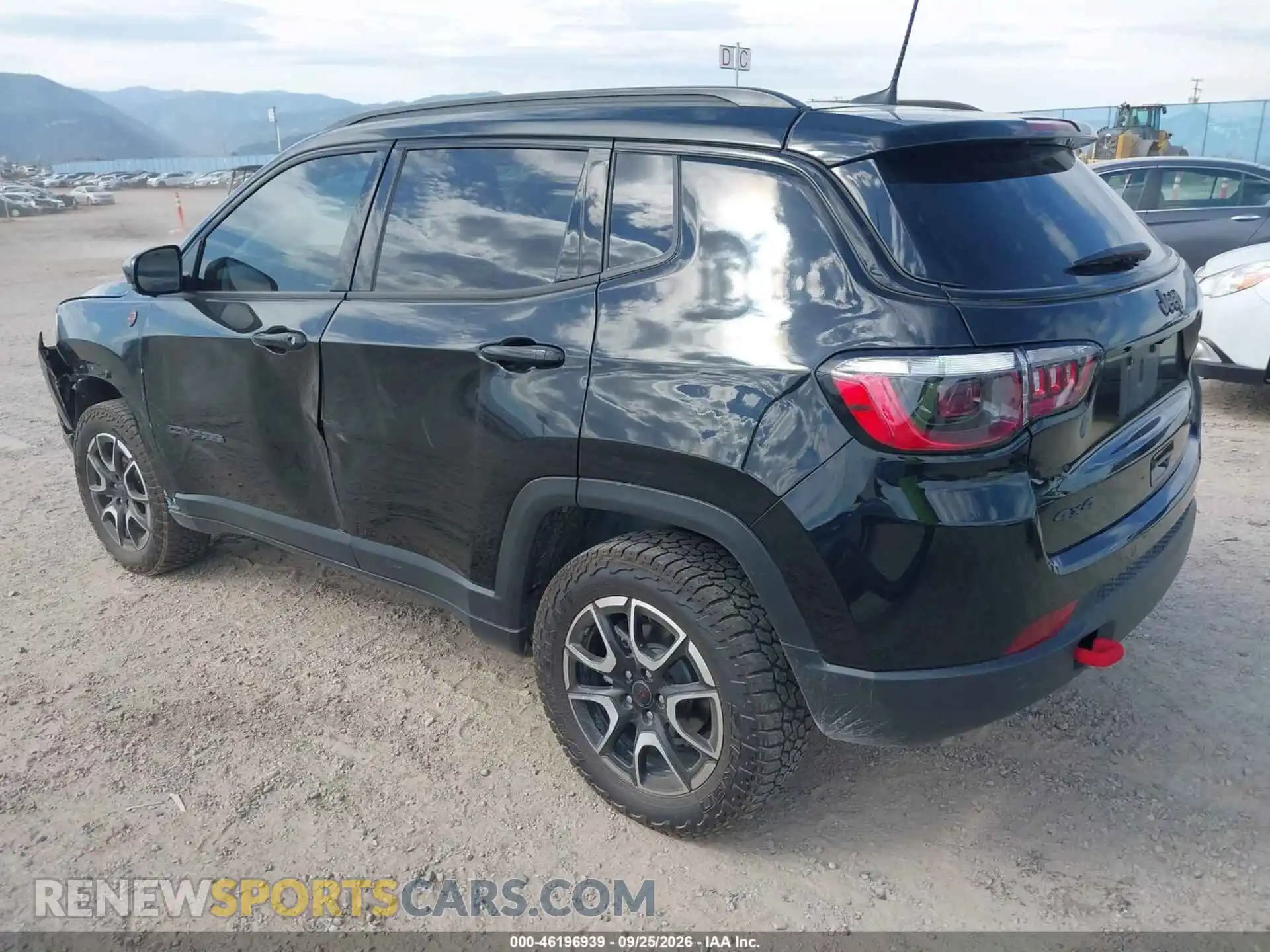 3 Фотография поврежденного автомобиля 3C4NJDDN3ST571004 JEEP COMPASS 2025