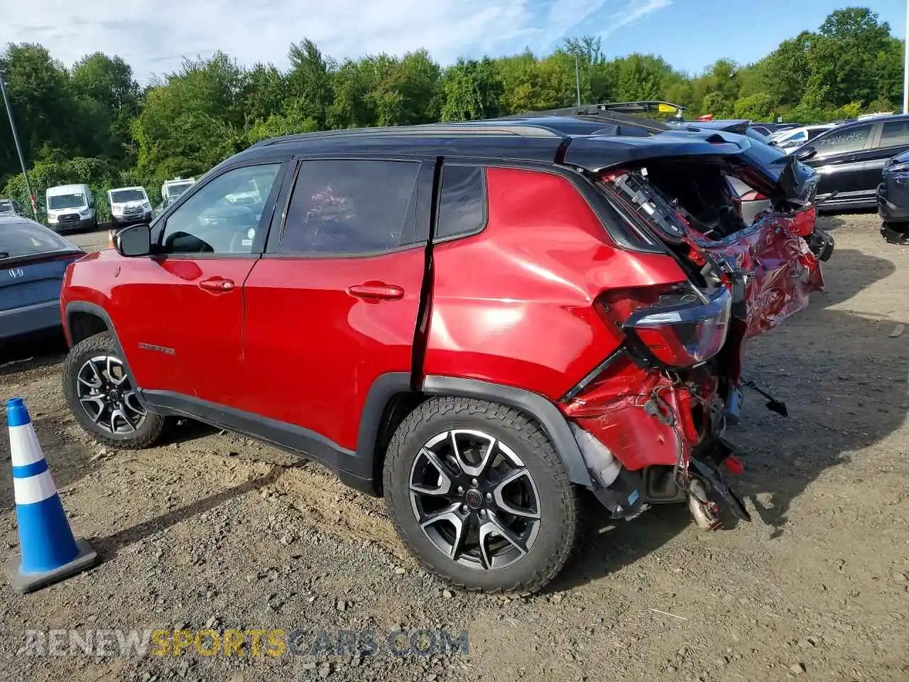 2 fotografías del automóvil dañado 3C4NJDDN3ST591978 JEEP COMPASS 2025