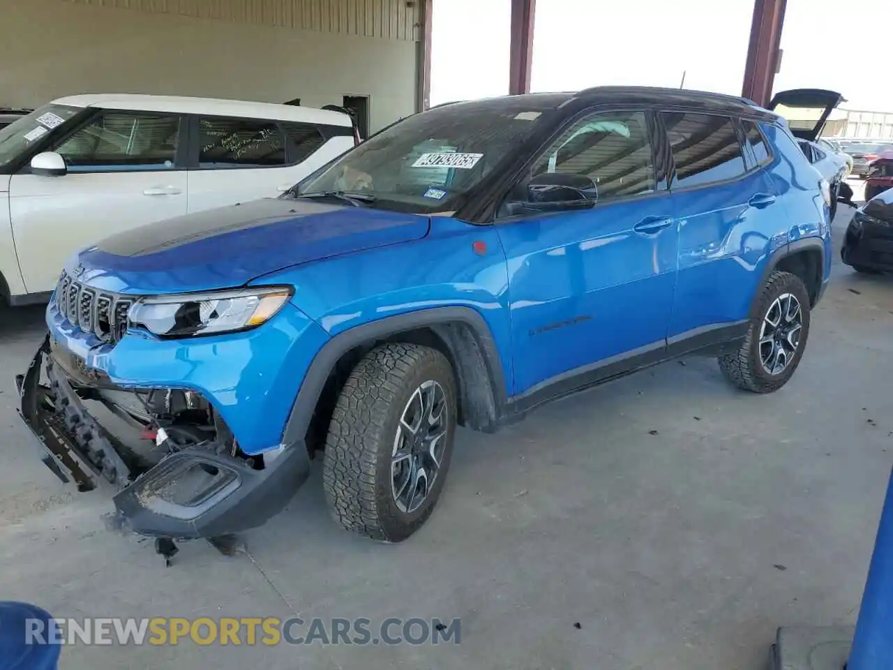 1 Photograph of a damaged car 3C4NJDDN5ST523813 JEEP COMPASS 2025