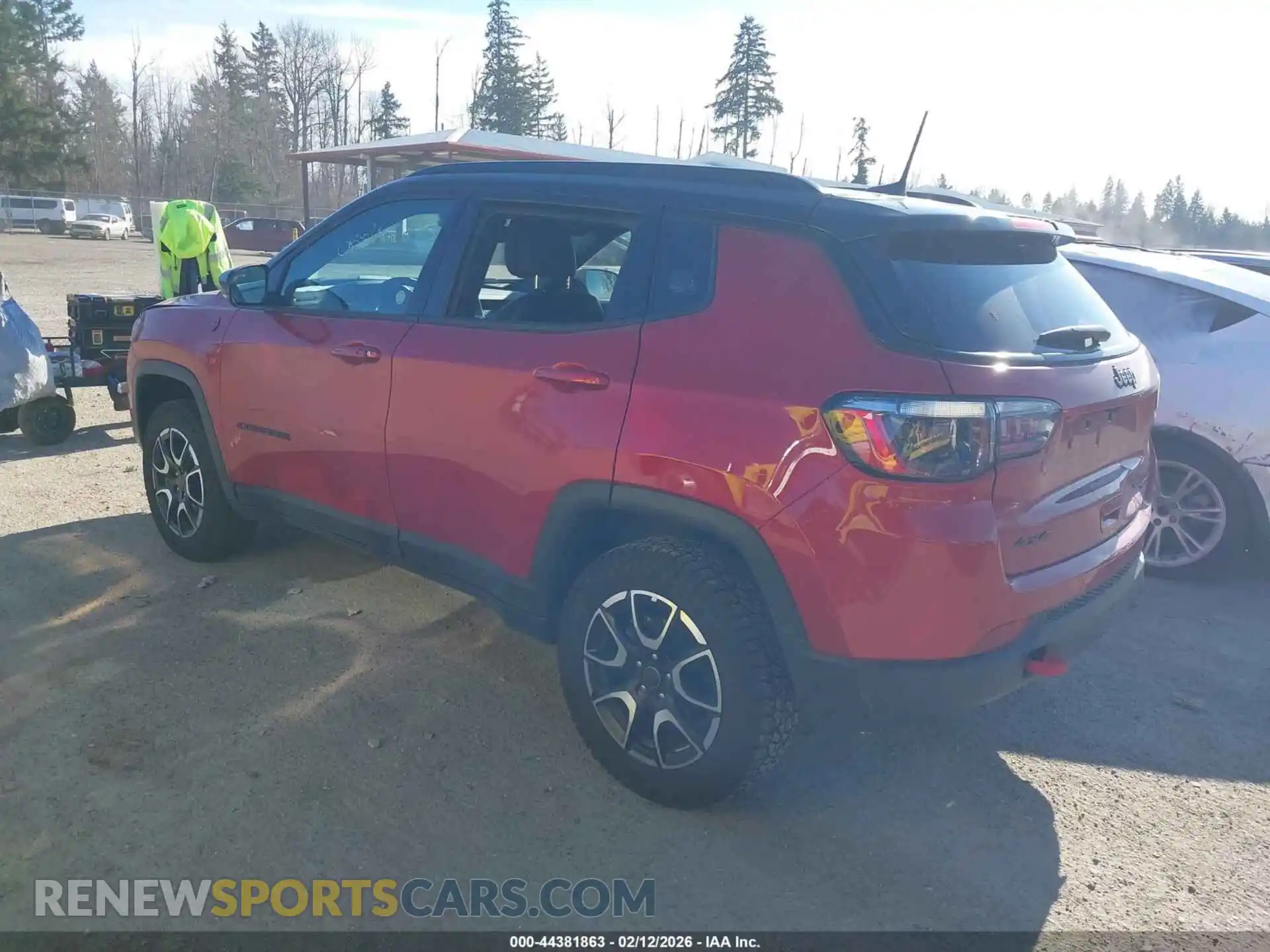 3 Photograph of a damaged car 3C4NJDDN5ST622096 JEEP COMPASS 2025