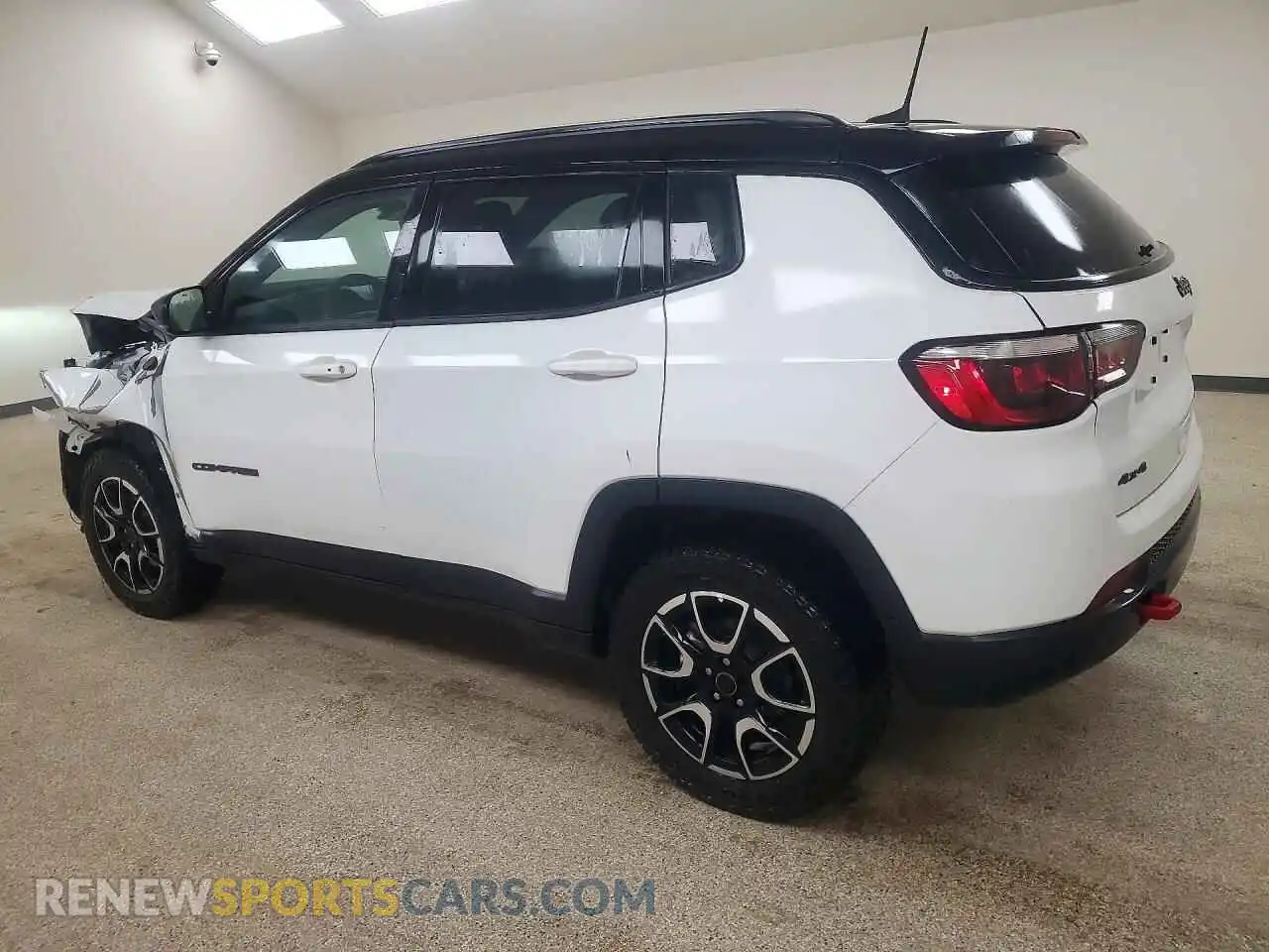 2 Фотография поврежденного автомобиля 3C4NJDDN6ST543620 JEEP COMPASS 2025