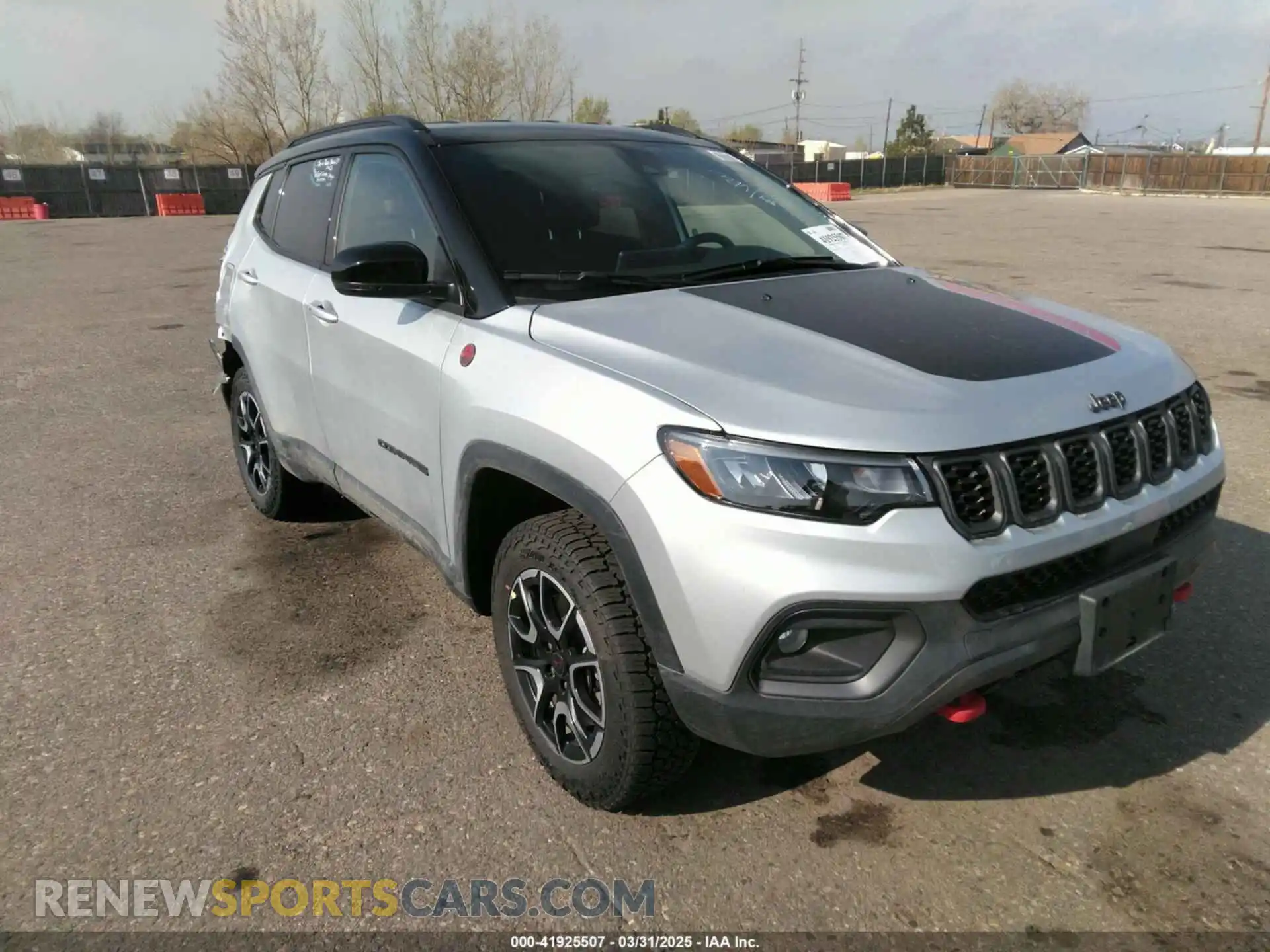 1 Photograph of a damaged car 3C4NJDDN6ST550969 JEEP COMPASS 2025