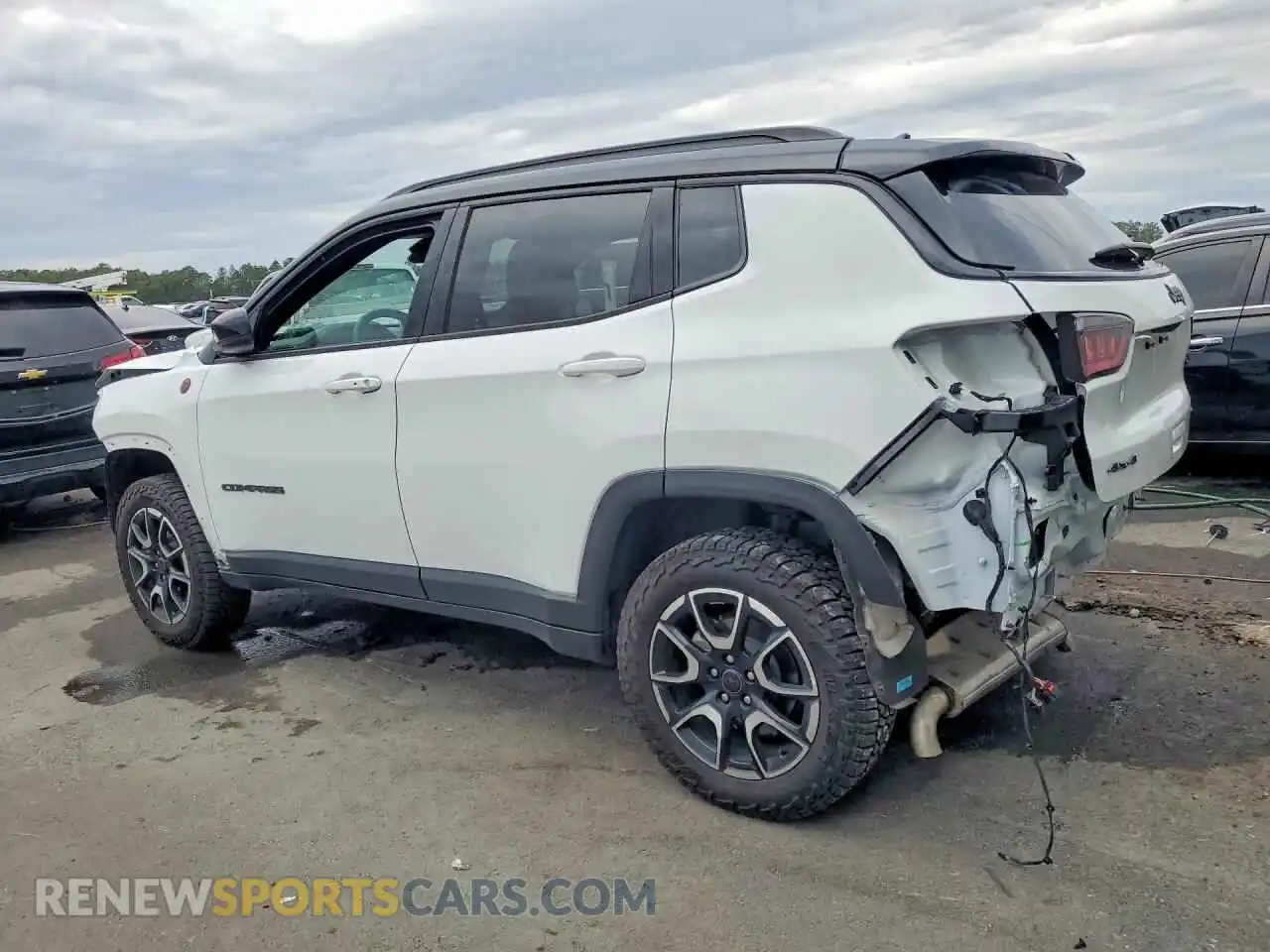 2 Photograph of a damaged car 3C4NJDDN6ST557209 JEEP COMPASS 2025