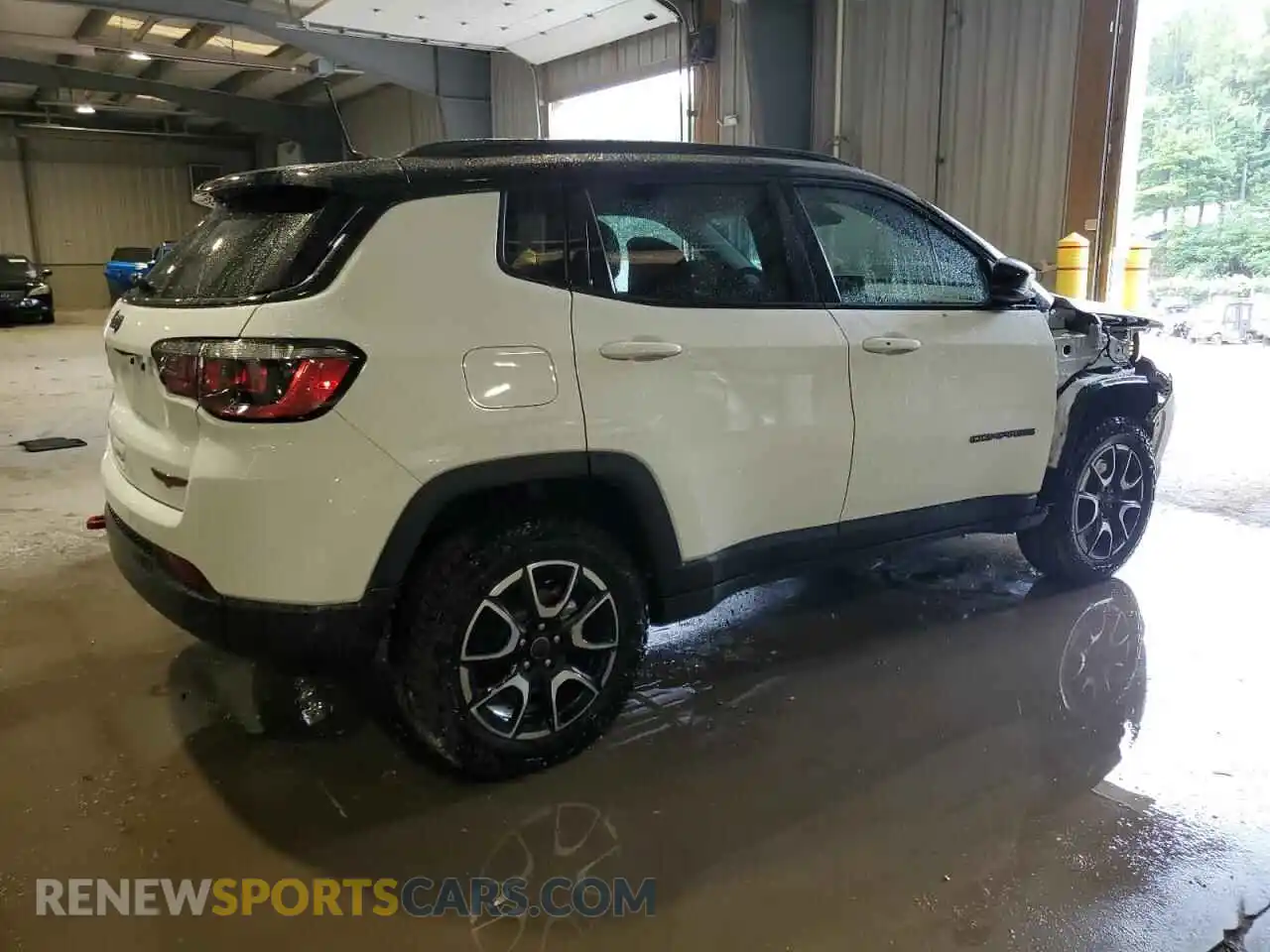 3 Photograph of a damaged car 3C4NJDDN6ST558988 JEEP COMPASS 2025