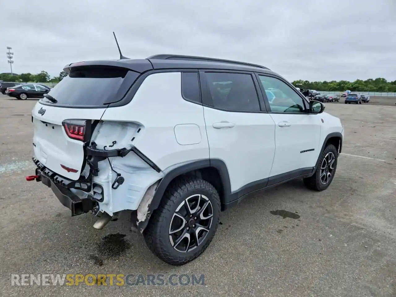 3 Photograph of a damaged car 3C4NJDDN6ST564144 JEEP COMPASS 2025