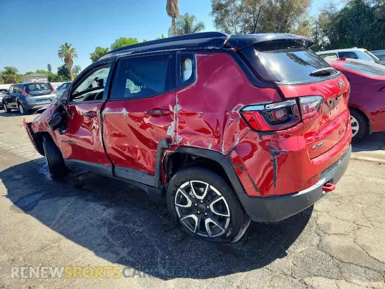 2 fotografías del automóvil dañado 3C4NJDDN7ST525997 JEEP COMPASS 2025