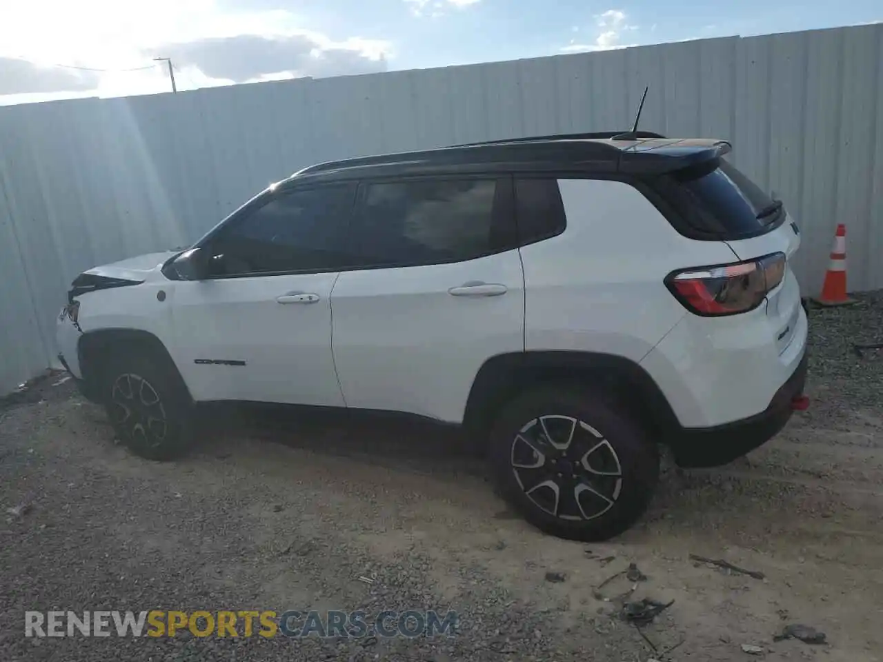 2 Photograph of a damaged car 3C4NJDDN8ST519027 JEEP COMPASS 2025