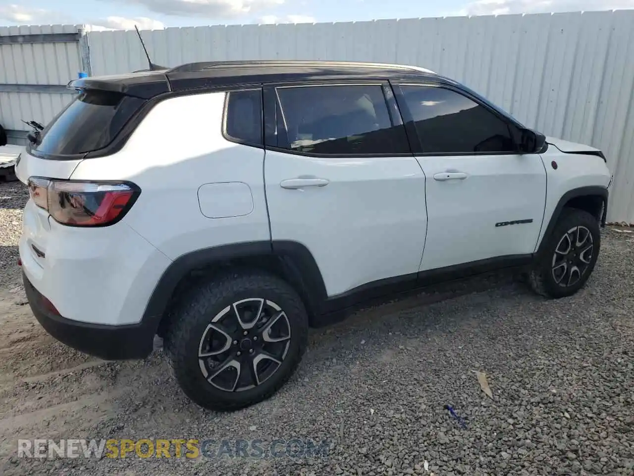 3 Photograph of a damaged car 3C4NJDDN8ST519027 JEEP COMPASS 2025