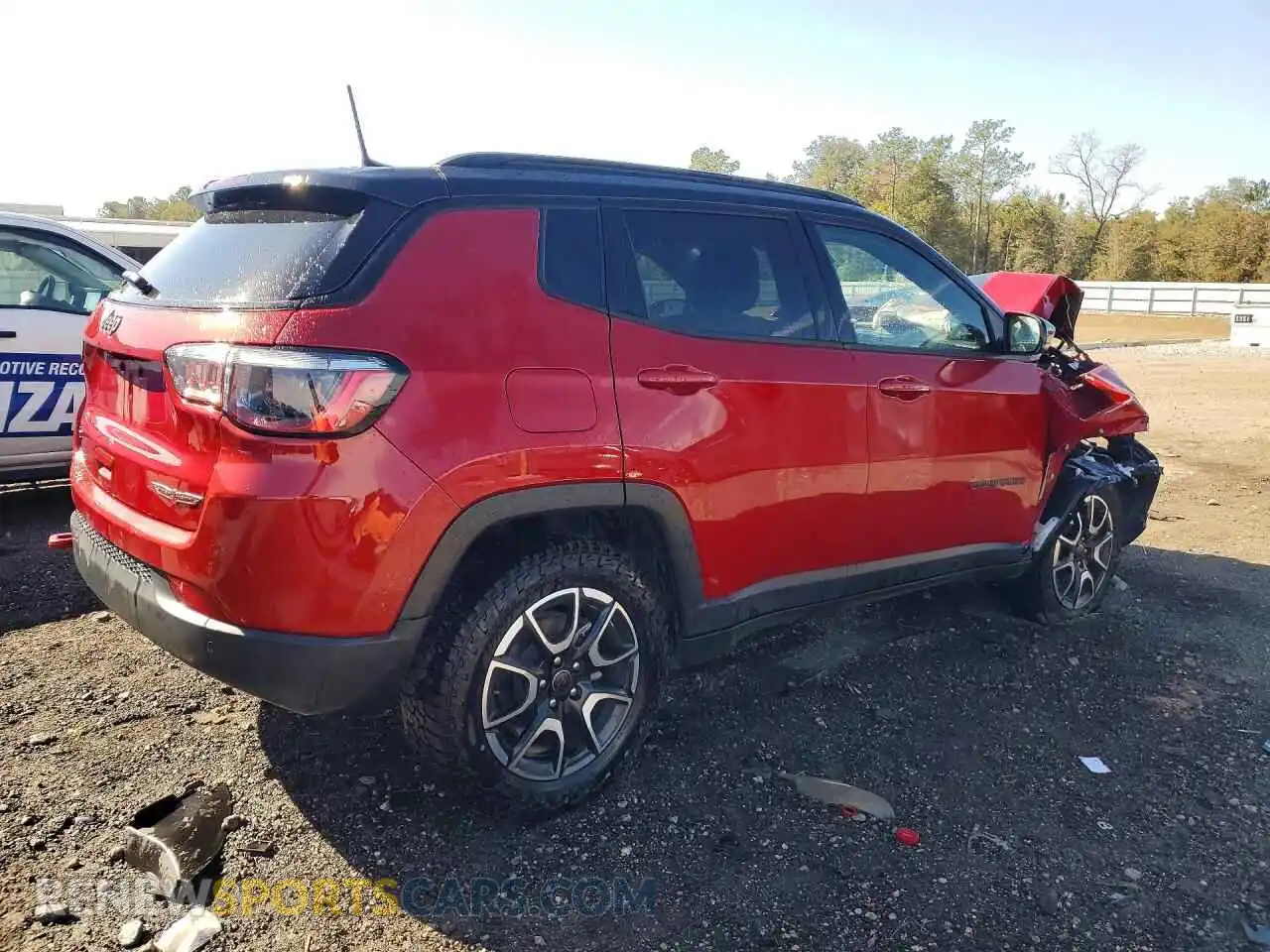 3 Photograph of a damaged car 3C4NJDDN8ST557485 JEEP COMPASS 2025