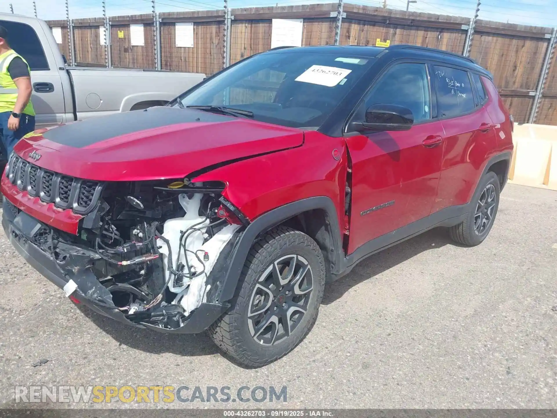 2 Photograph of a damaged car 3C4NJDDN8ST584847 JEEP COMPASS 2025