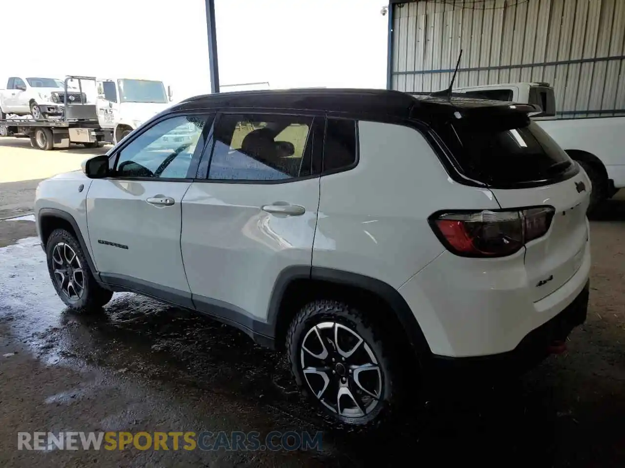 2 Photograph of a damaged car 3C4NJDDN9ST525032 JEEP COMPASS 2025