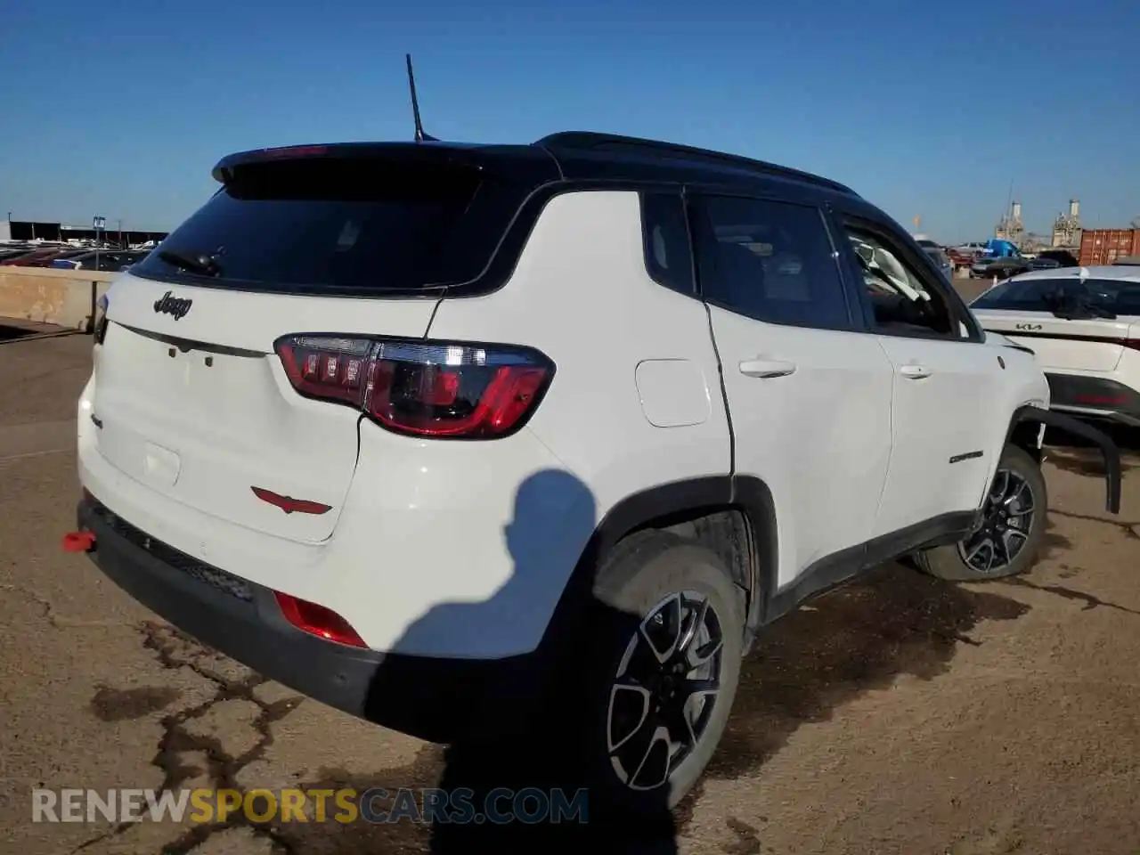 3 Photograph of a damaged car 3C4NJDDN9ST533549 JEEP COMPASS 2025