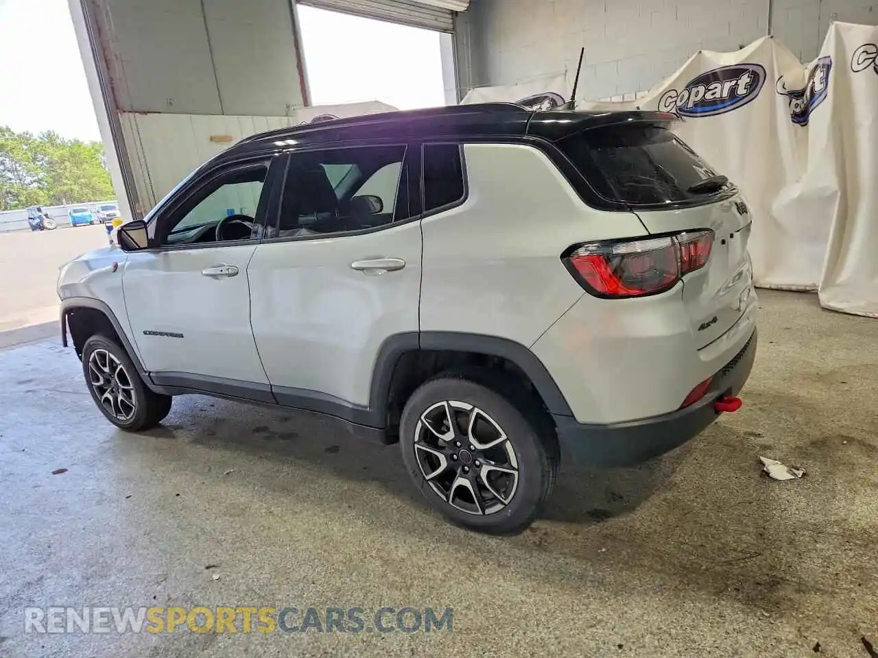2 fotografías del automóvil dañado 3C4NJDDNXST564566 JEEP COMPASS 2025