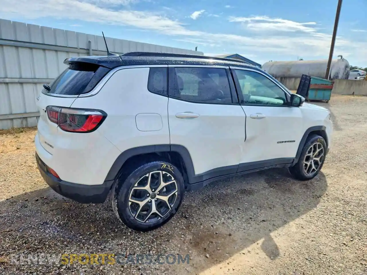 3 Photograph of a damaged car 3C4NJDCN5TT271709 JEEP COMPASS 2026