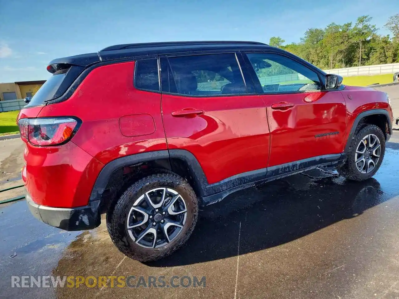 3 Photograph of a damaged car 3C4NJDDN7TT186062 JEEP COMPASS 2026