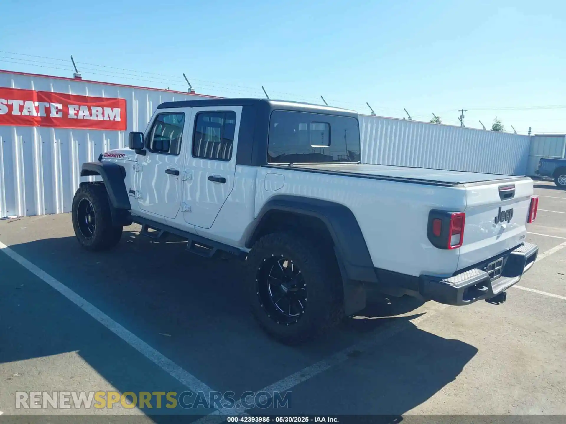 3 Photograph of a damaged car 1C6HJTAG3LL112699 JEEP GLADIATOR 2020