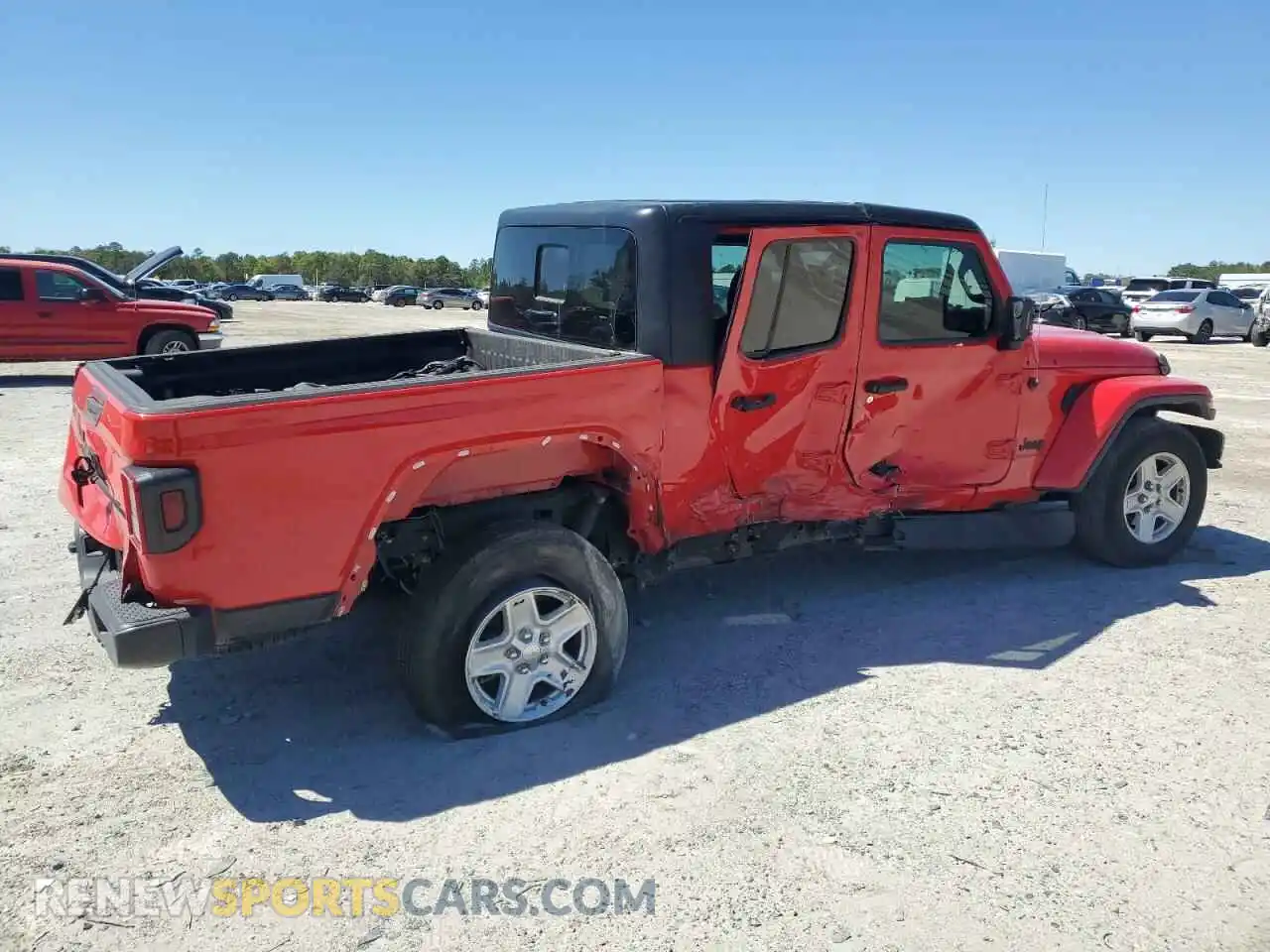 3 Photograph of a damaged car 1C6HJTAG5LL215896 JEEP GLADIATOR 2020