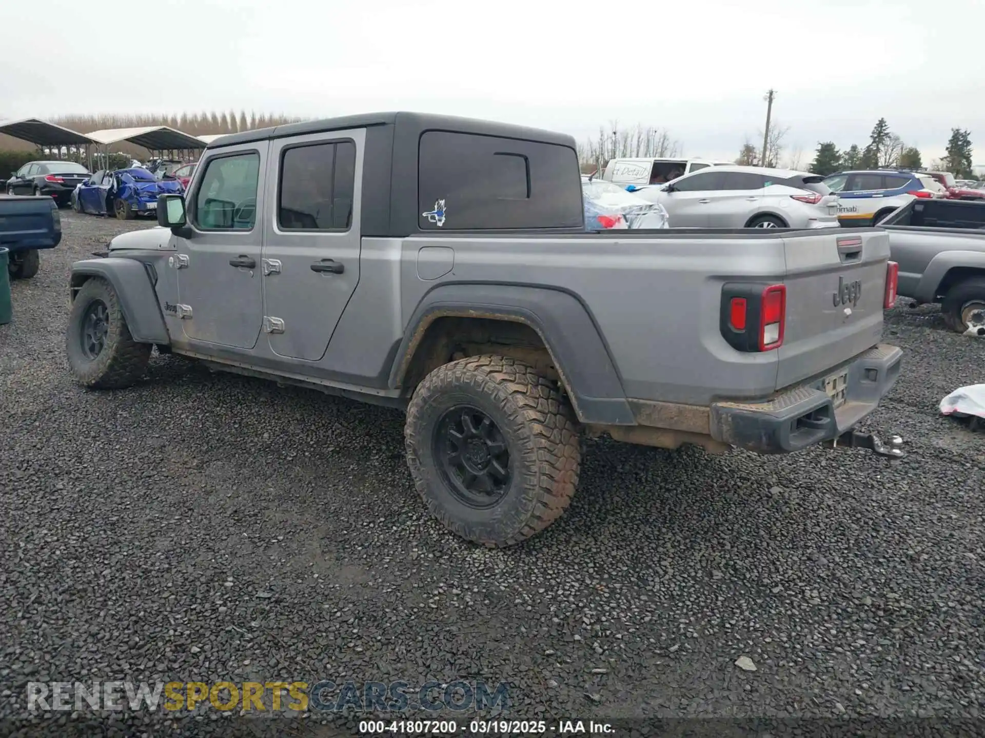 3 Photograph of a damaged car 1C6HJTAG8LL130311 JEEP GLADIATOR 2020