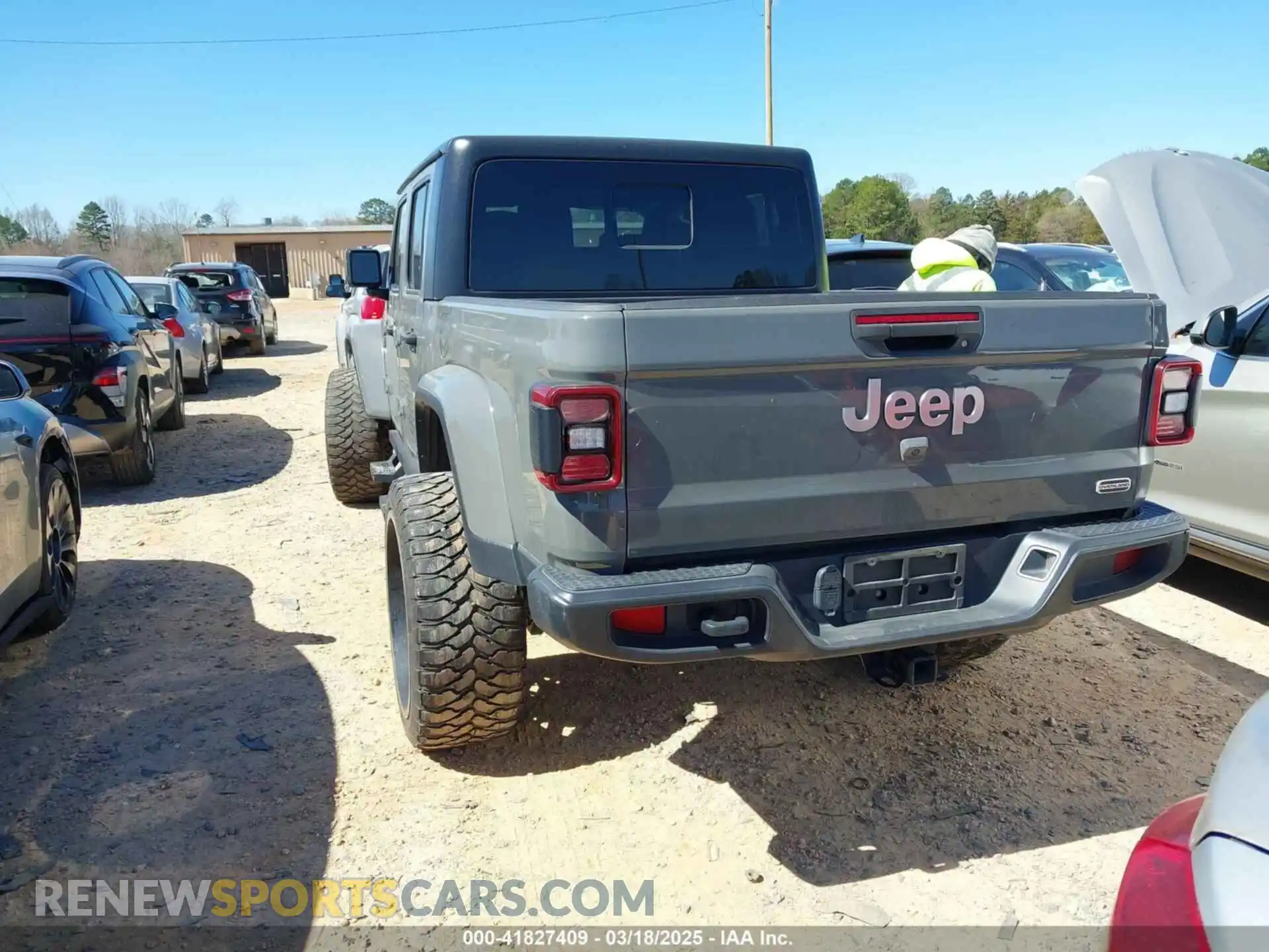 3 Photograph of a damaged car 1C6HJTFG4LL143369 JEEP GLADIATOR 2020