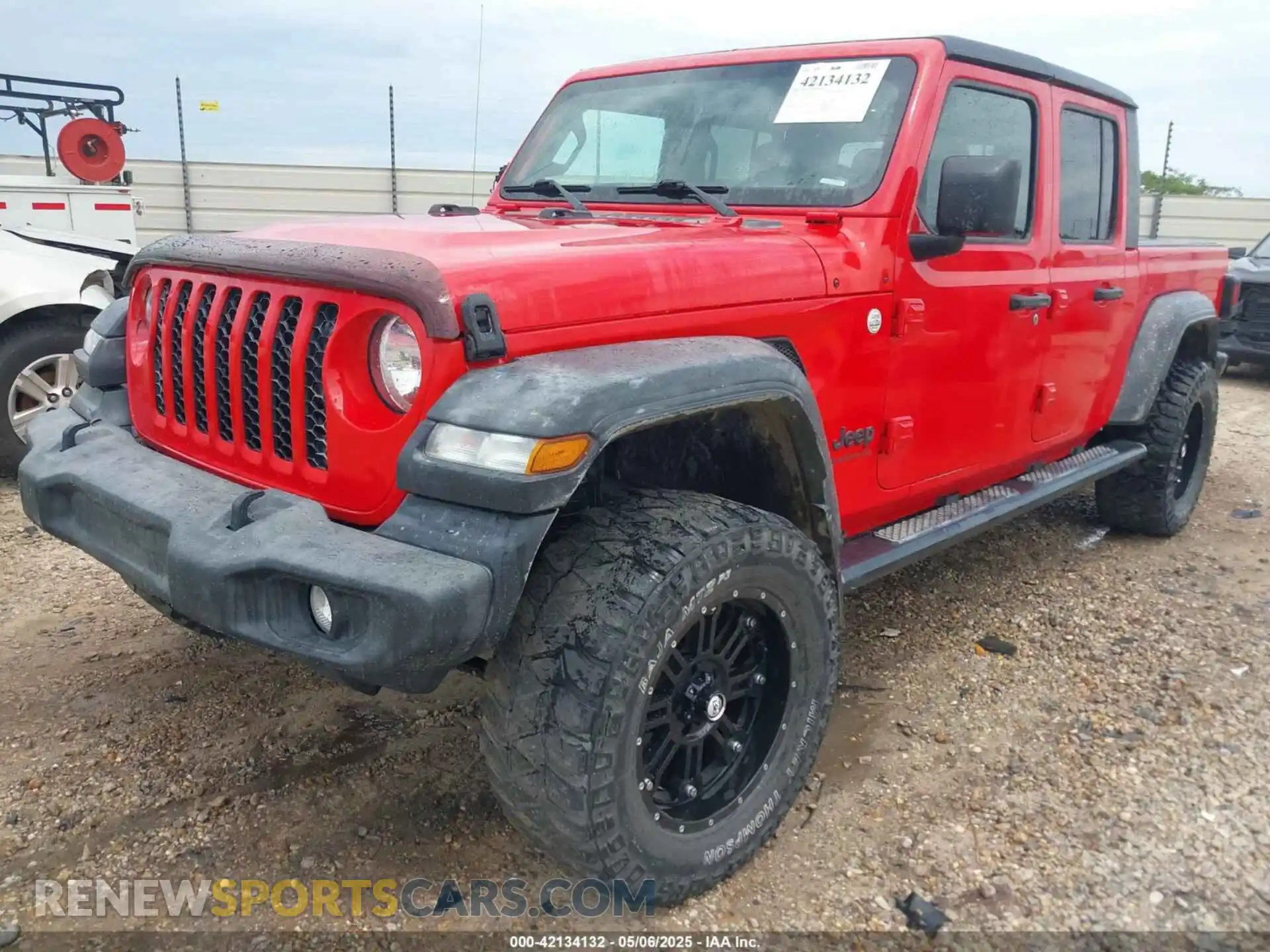 2 Photograph of a damaged car 1C6JJTAG1LL108622 JEEP GLADIATOR 2020