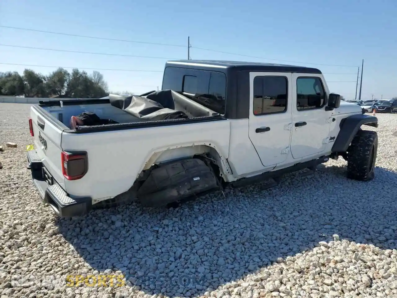 3 Photograph of a damaged car 1C6JJTAG5LL116366 JEEP GLADIATOR 2020