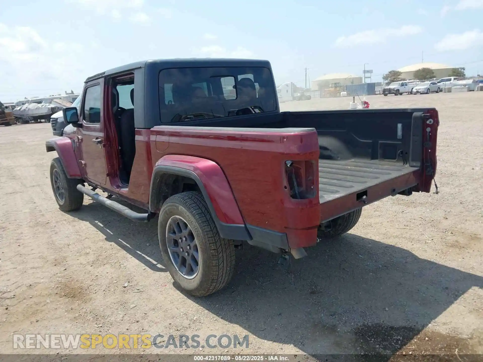 3 Photograph of a damaged car 1C6HJTAG8ML542343 JEEP GLADIATOR 2021