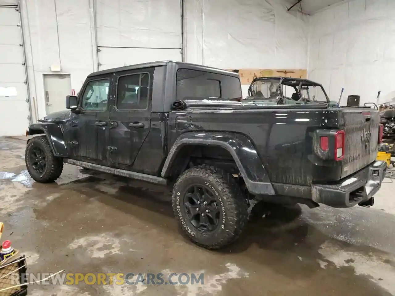 2 Photograph of a damaged car 1C6HJTAG9ML586769 JEEP GLADIATOR 2021