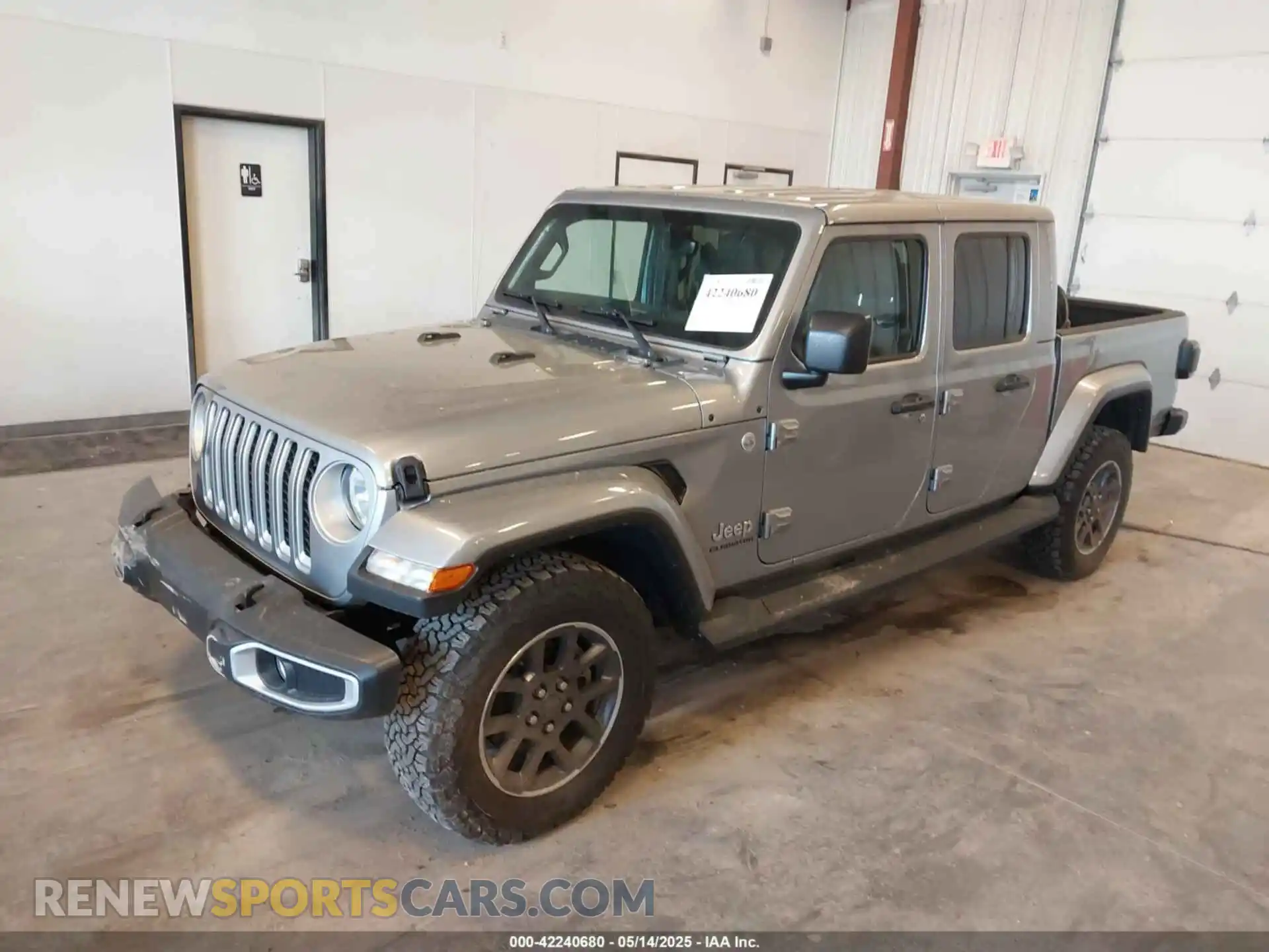 2 Photograph of a damaged car 1C6HJTFG1ML556741 JEEP GLADIATOR 2021