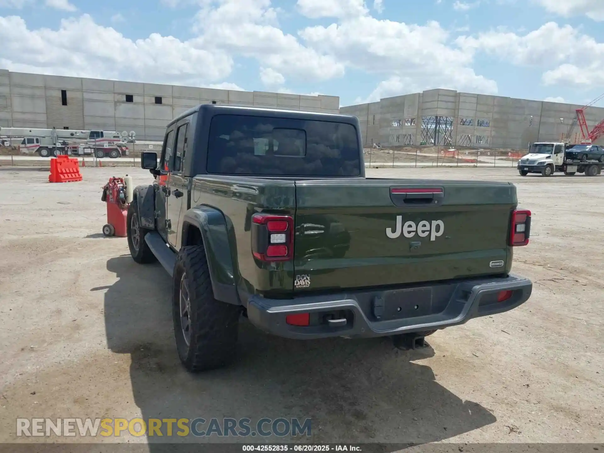 3 Photograph of a damaged car 1C6HJTFG1ML591229 JEEP GLADIATOR 2021
