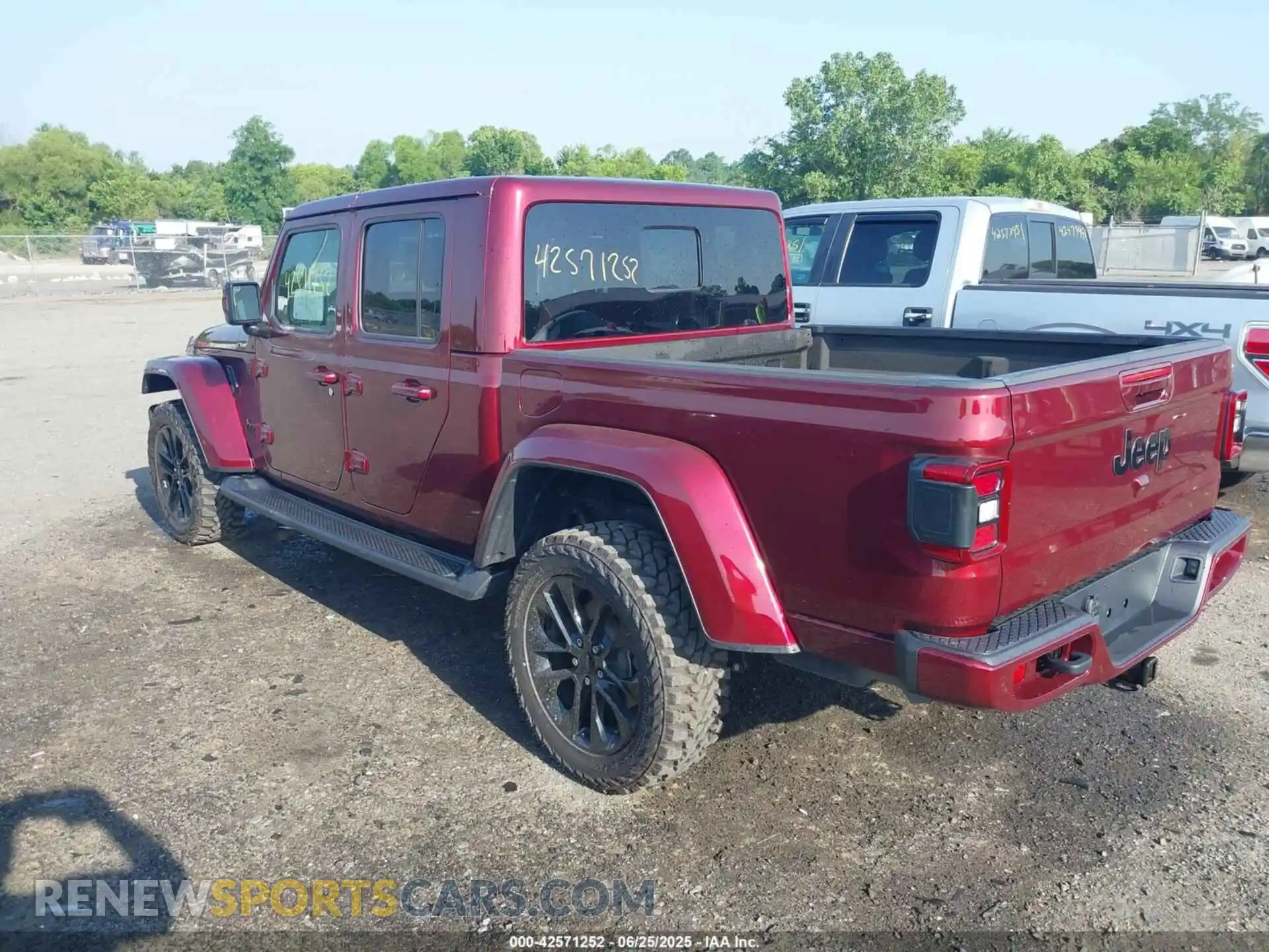 3 Photograph of a damaged car 1C6HJTFG3ML523160 JEEP GLADIATOR 2021