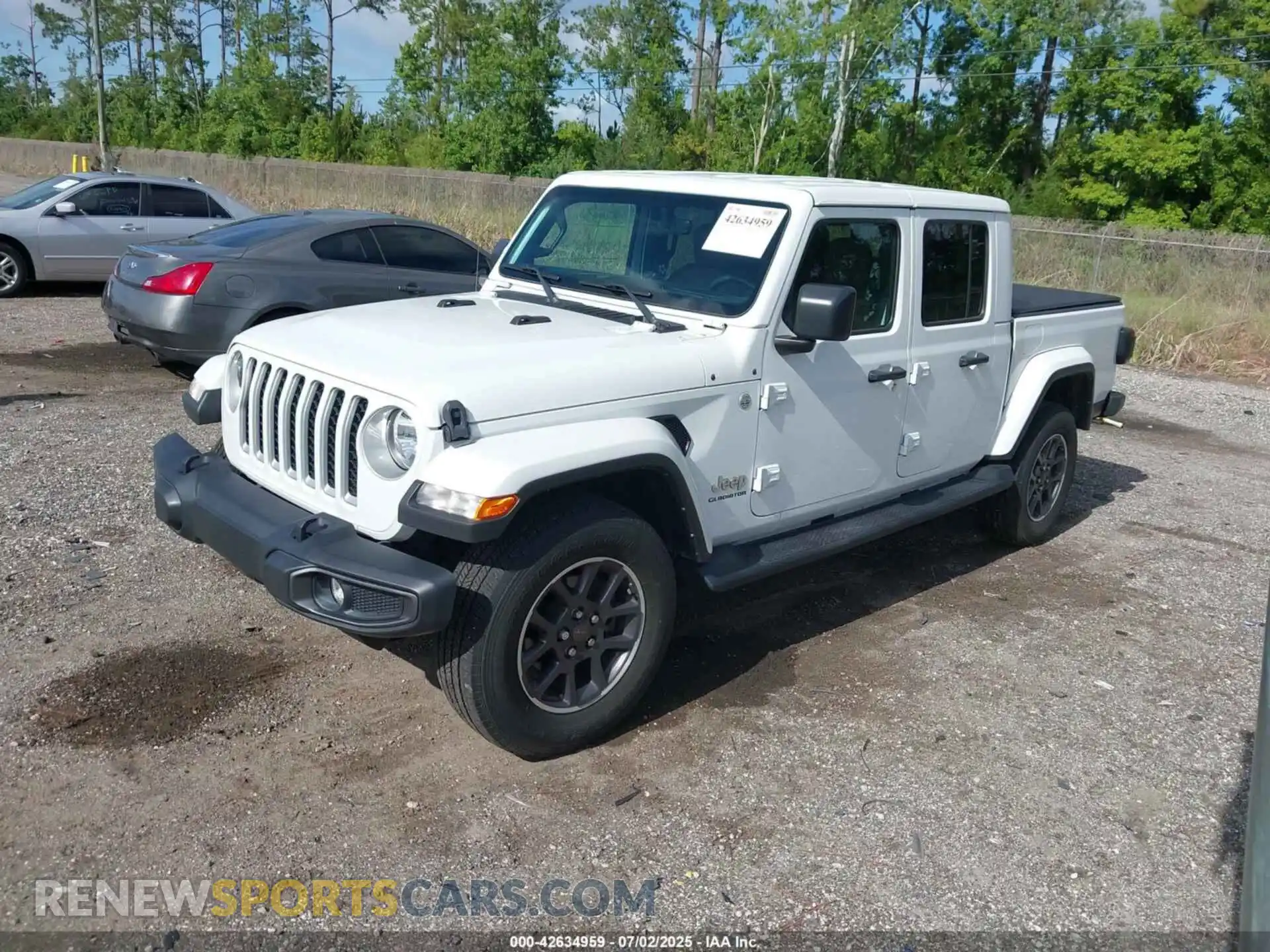 2 Photograph of a damaged car 1C6HJTFG3ML584038 JEEP GLADIATOR 2021