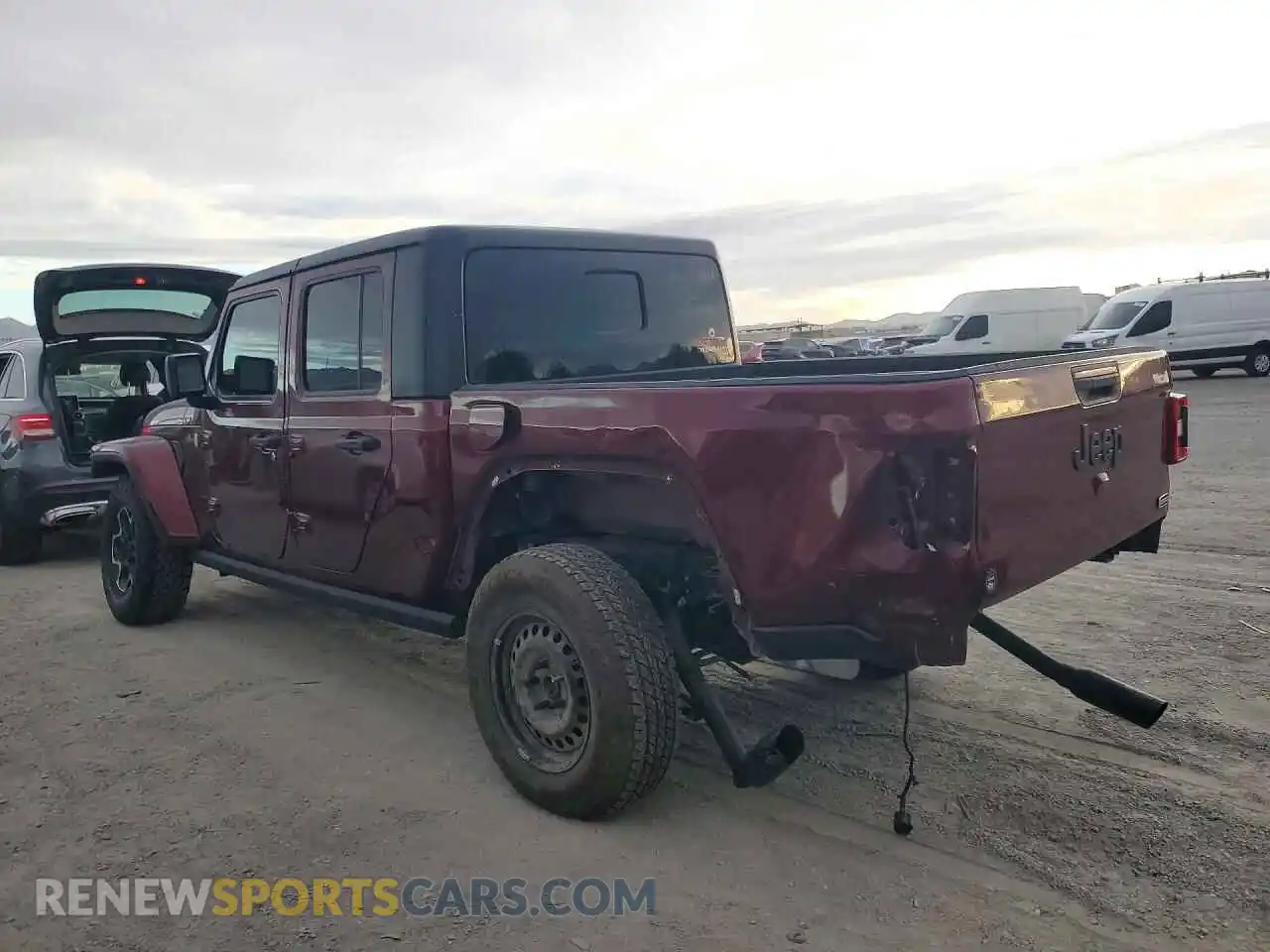 2 Photograph of a damaged car 1C6HJTFG5ML528392 JEEP GLADIATOR 2021