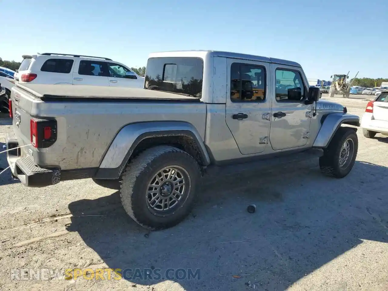 3 Photograph of a damaged car 1C6HJTFG7ML553116 JEEP GLADIATOR 2021