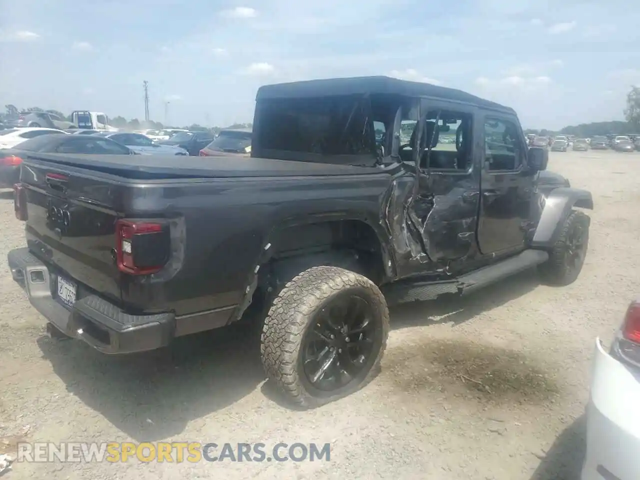 3 Photograph of a damaged car 1C6HJTFG7ML579232 JEEP GLADIATOR 2021