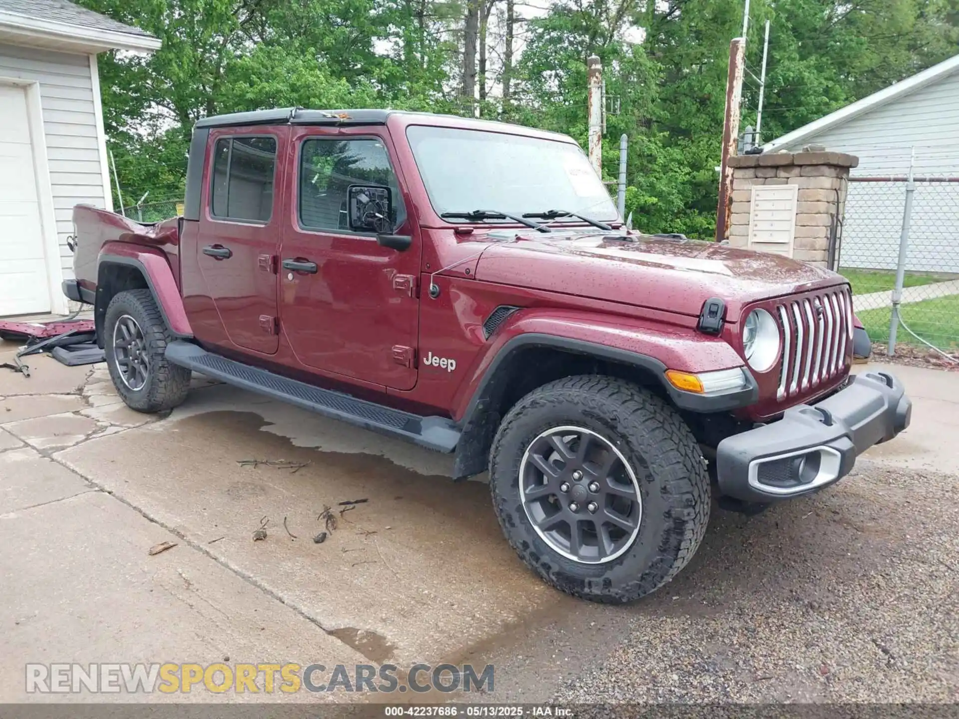1 Photograph of a damaged car 1C6HJTFGXML555622 JEEP GLADIATOR 2021