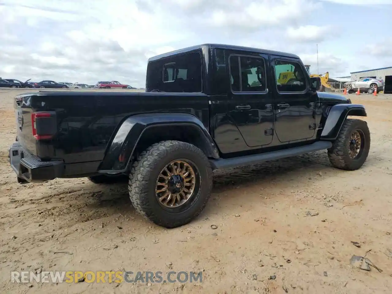 3 Photograph of a damaged car 1C6HJTFGXML570864 JEEP GLADIATOR 2021