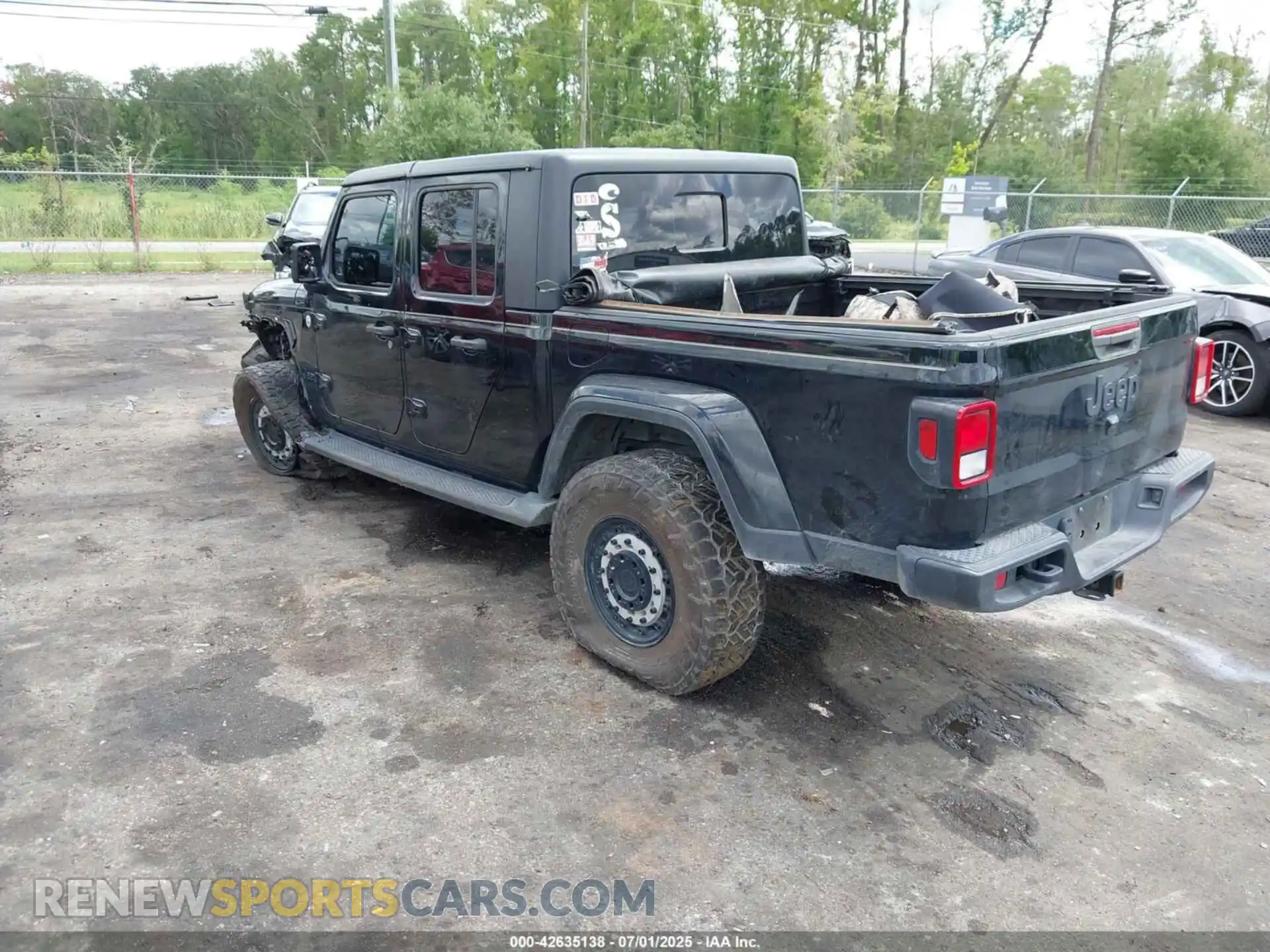 3 Photograph of a damaged car 1C6JJTAM3ML546307 JEEP GLADIATOR 2021