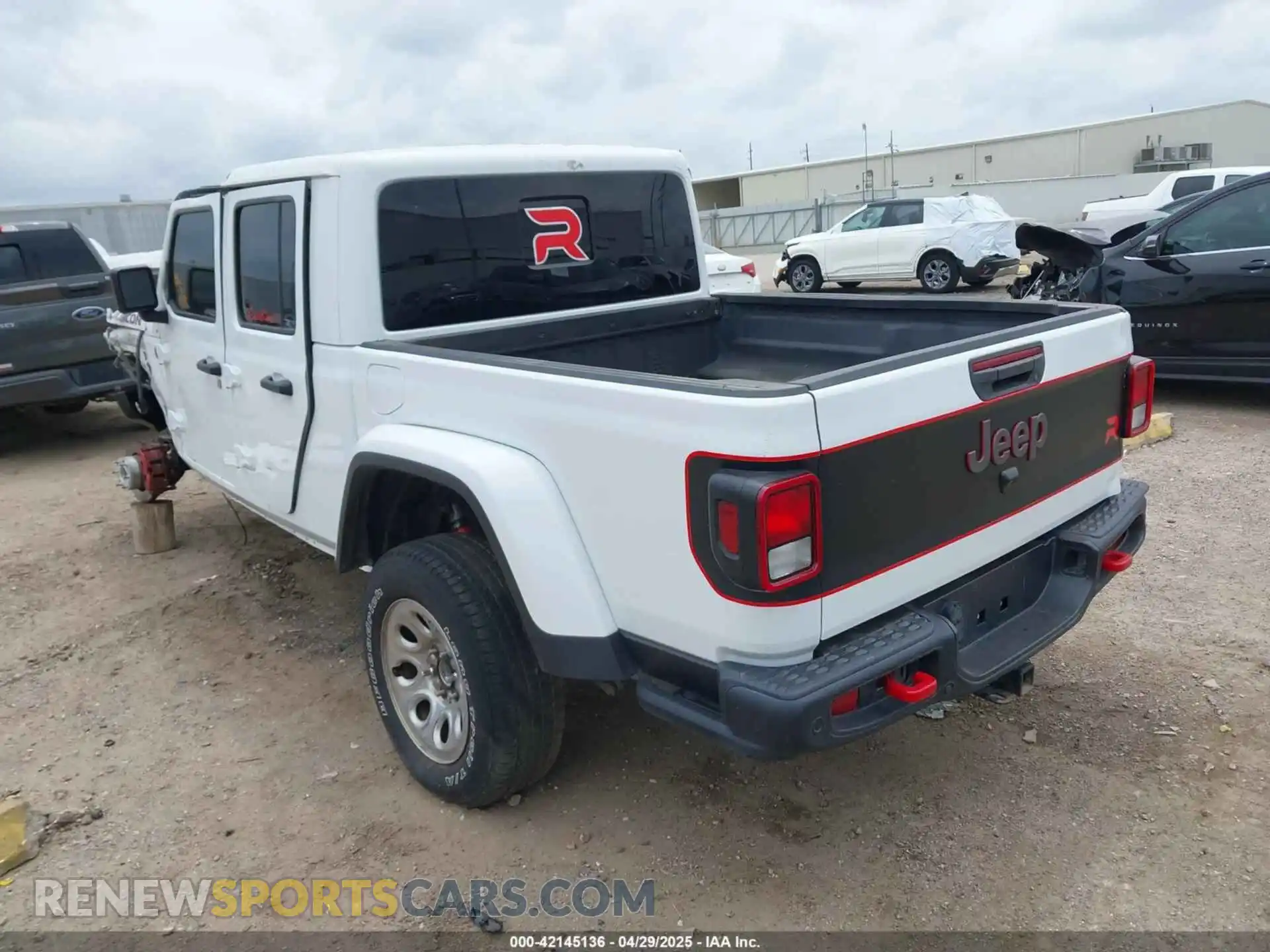 3 Photograph of a damaged car 1C6JJTBG2ML541379 JEEP GLADIATOR 2021