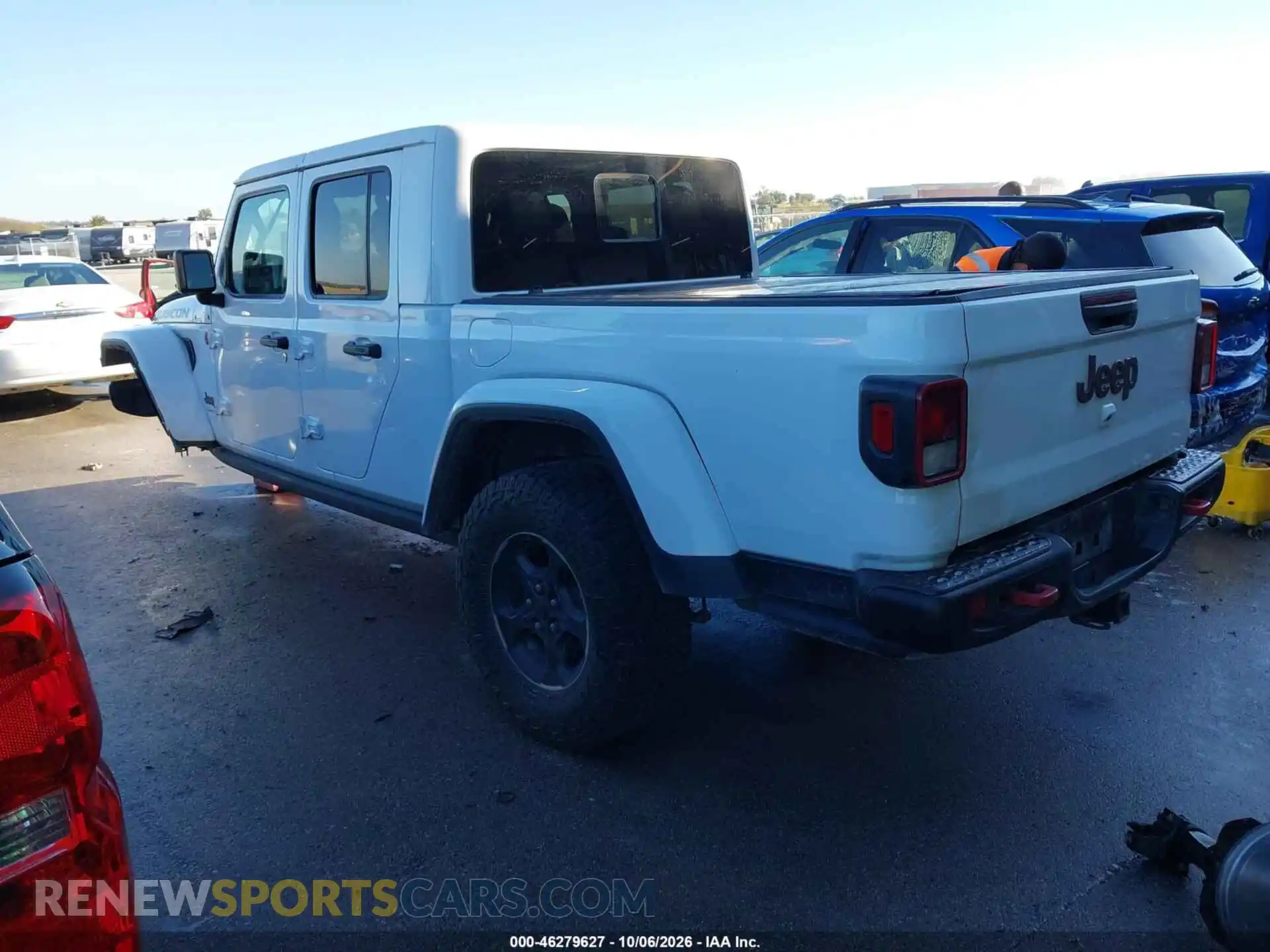 3 Photograph of a damaged car 1C6JJTBG7ML571221 JEEP GLADIATOR 2021