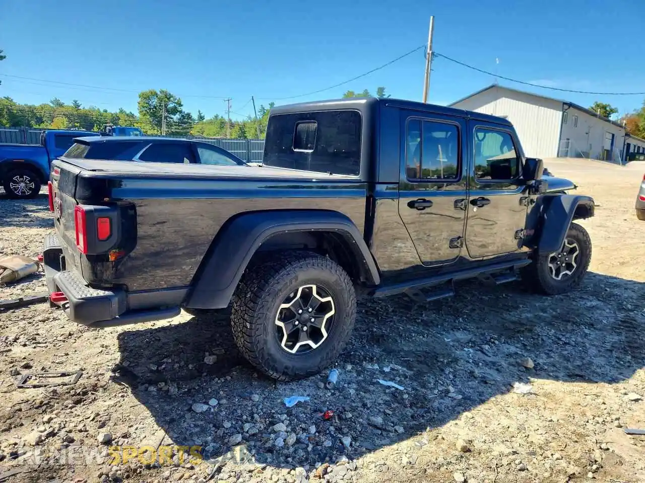 3 Photograph of a damaged car 1C6JJTBG9ML581894 JEEP GLADIATOR 2021