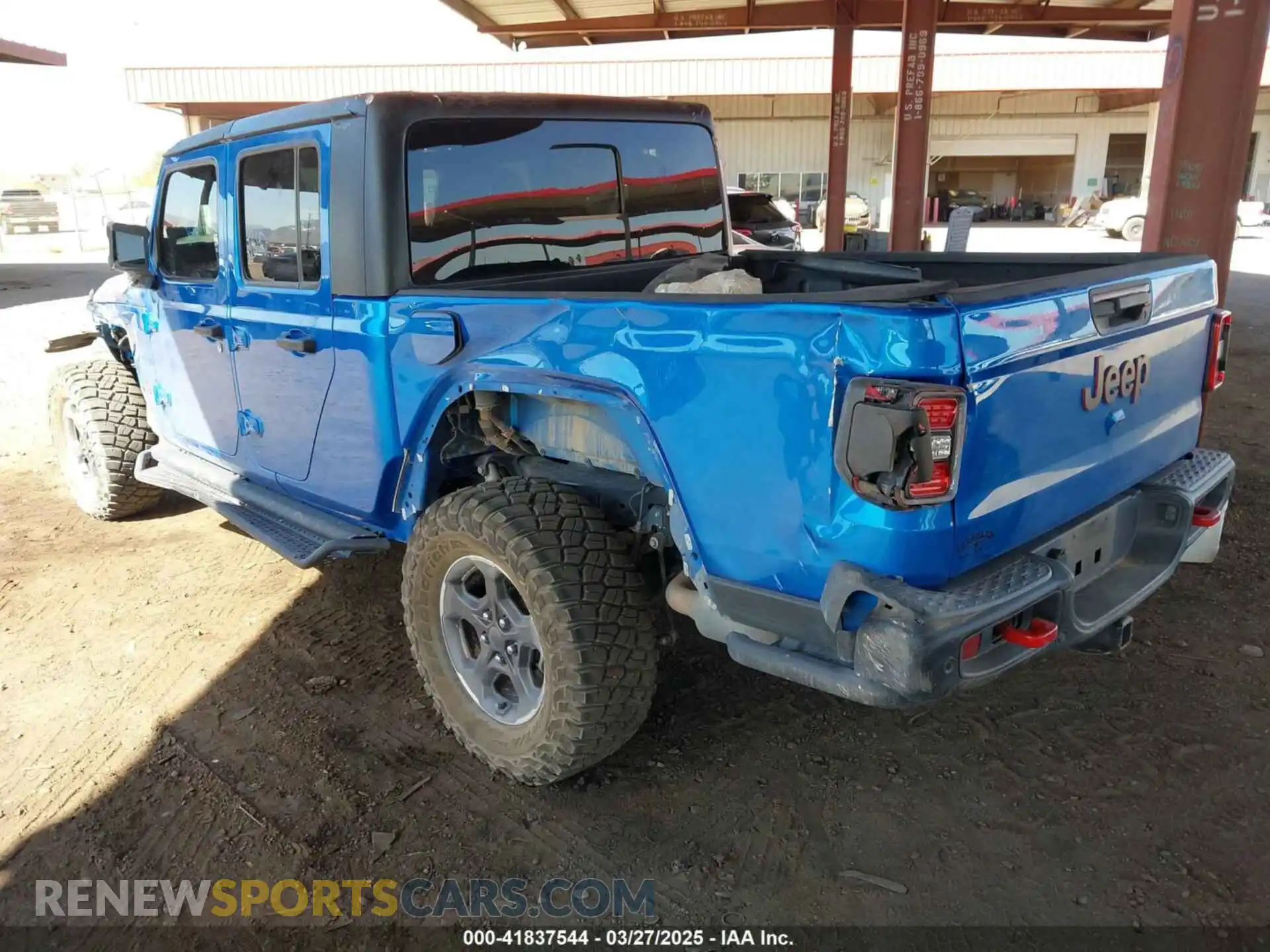 3 Photograph of a damaged car 1C6JJTBGXML516164 JEEP GLADIATOR 2021