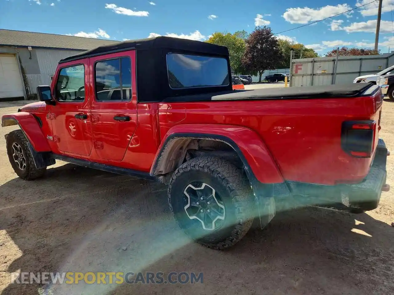 2 Photograph of a damaged car 1C6JJTBM0ML598265 JEEP GLADIATOR 2021