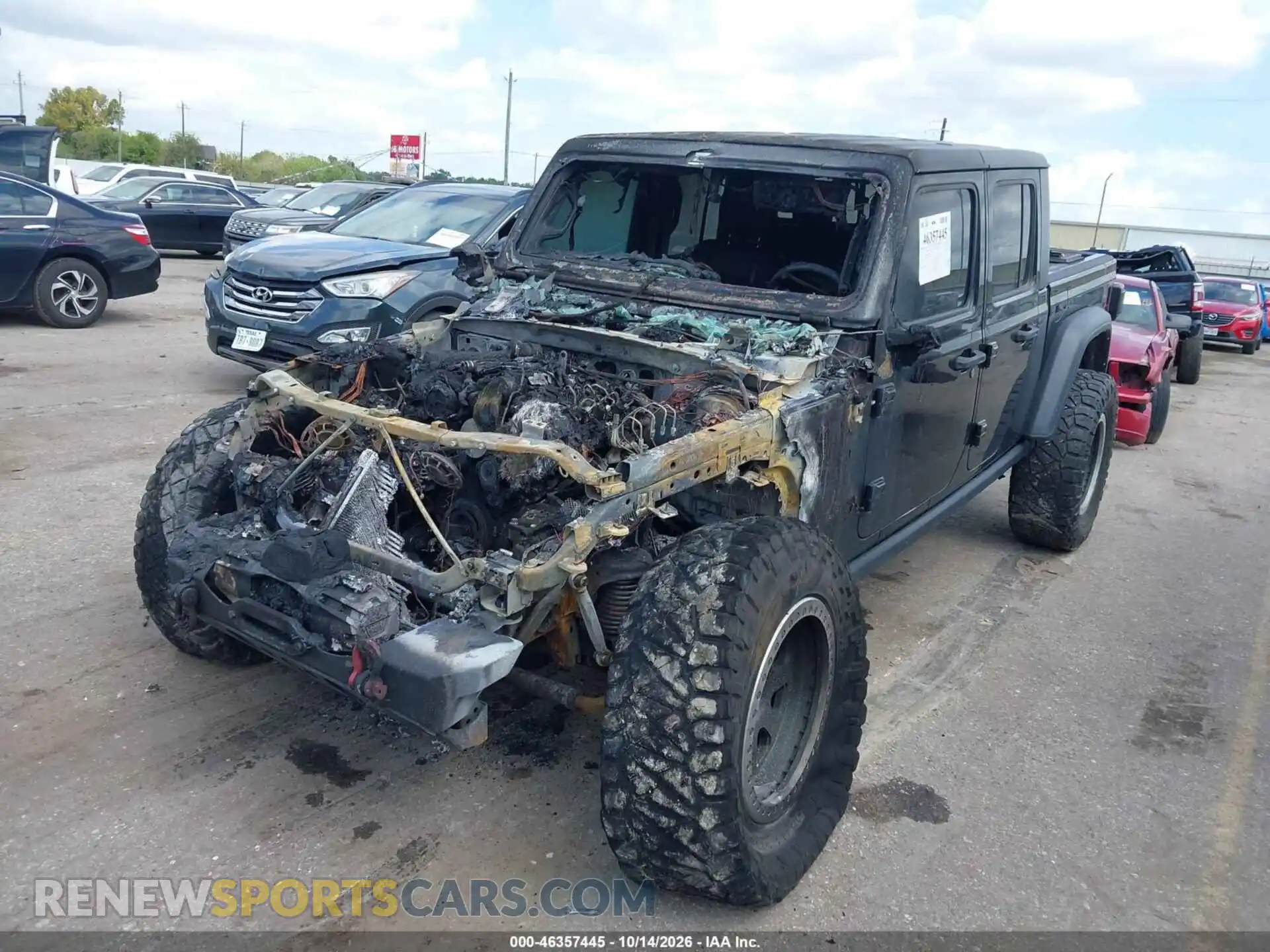 2 Photograph of a damaged car 1C6JJTBM4ML558934 JEEP GLADIATOR 2021