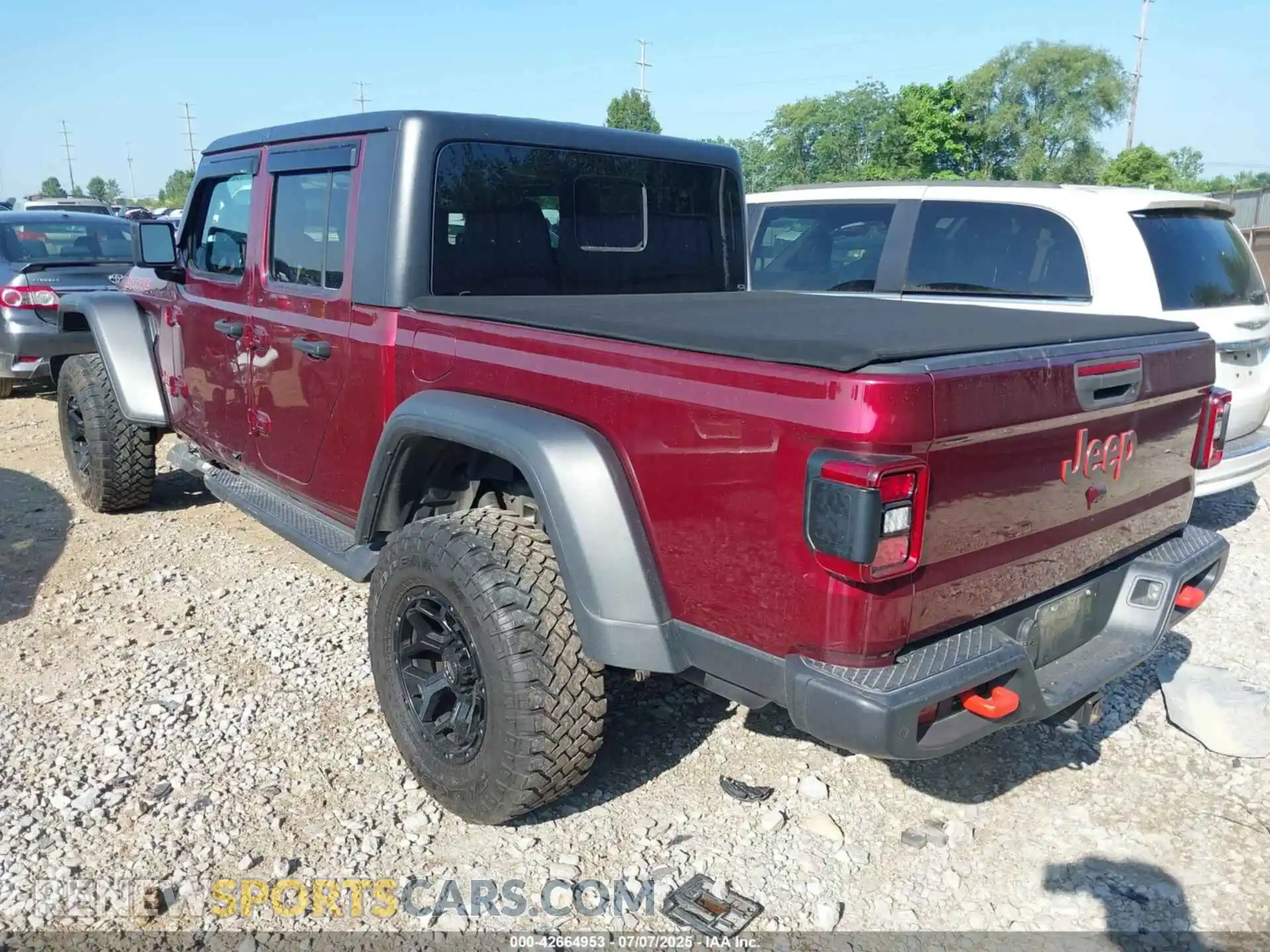 3 Photograph of a damaged car 1C6JJTEG1ML527789 JEEP GLADIATOR 2021